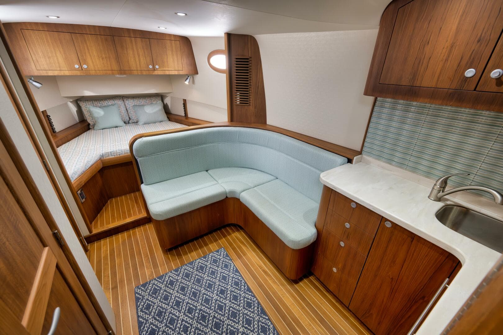 2019 Winter Custom Yachts 46 Walkaround