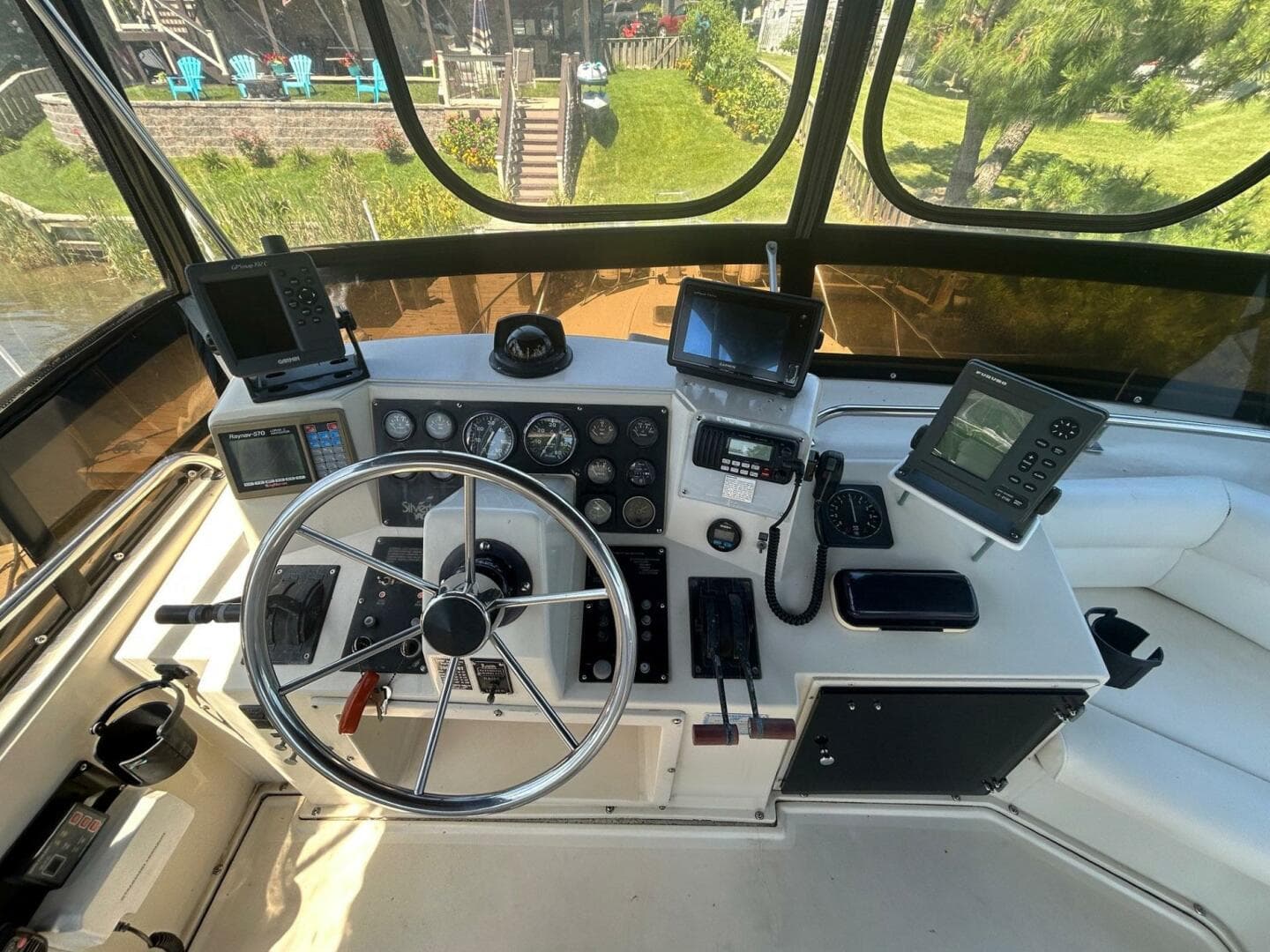 1990 Silverton 34 Convertible