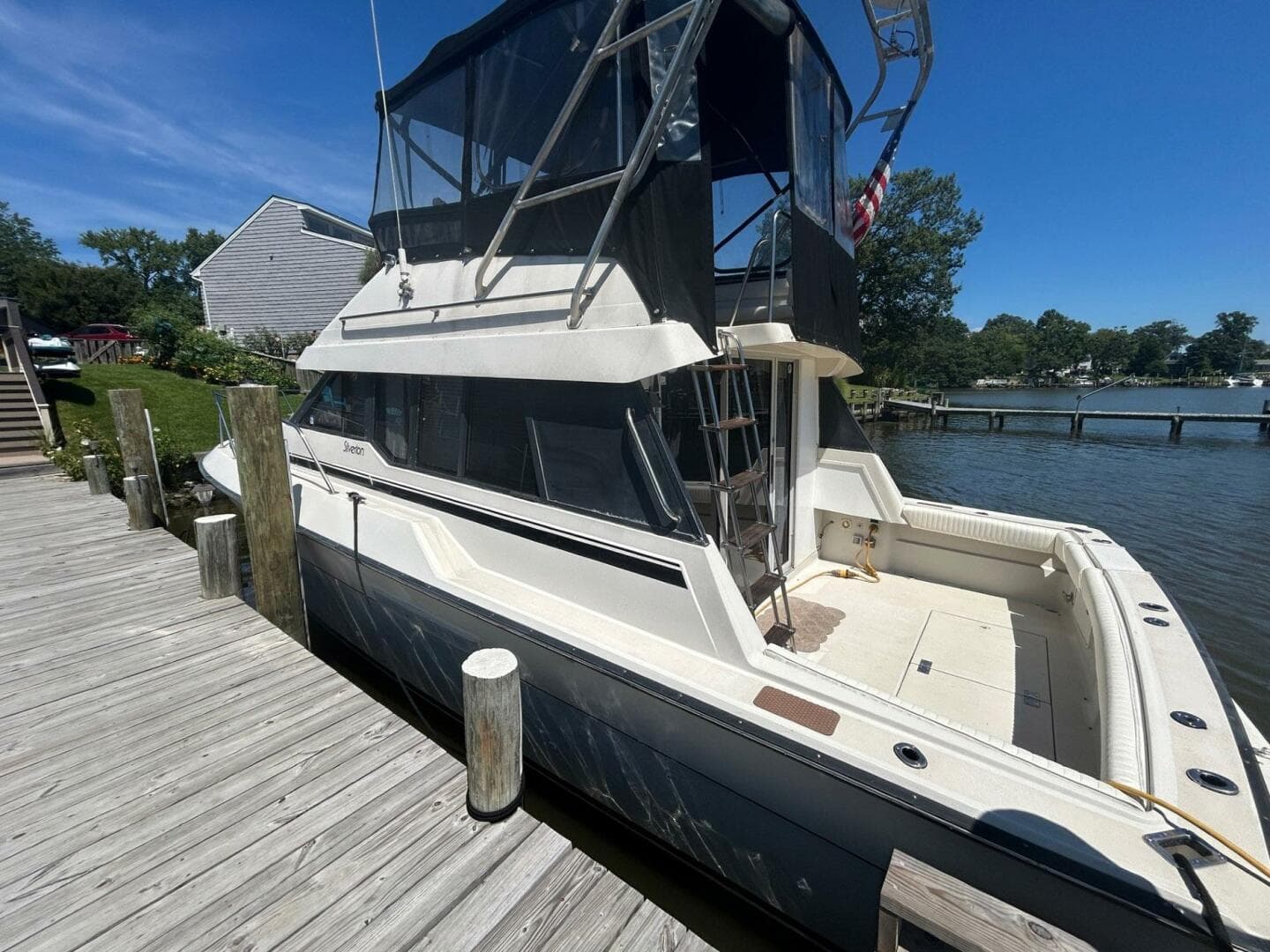 1990 Silverton 34 Convertible