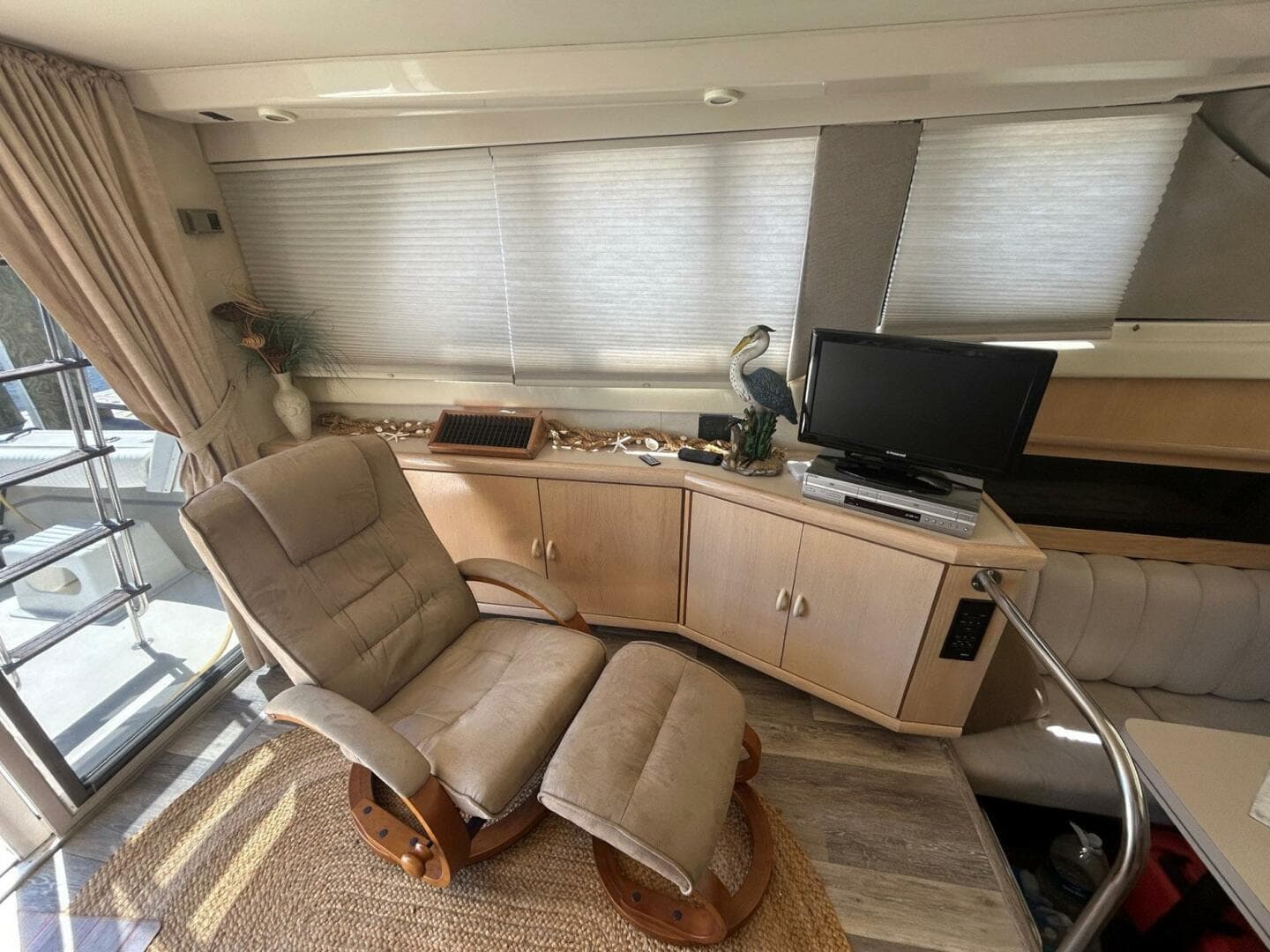 1990 Silverton 34 Convertible