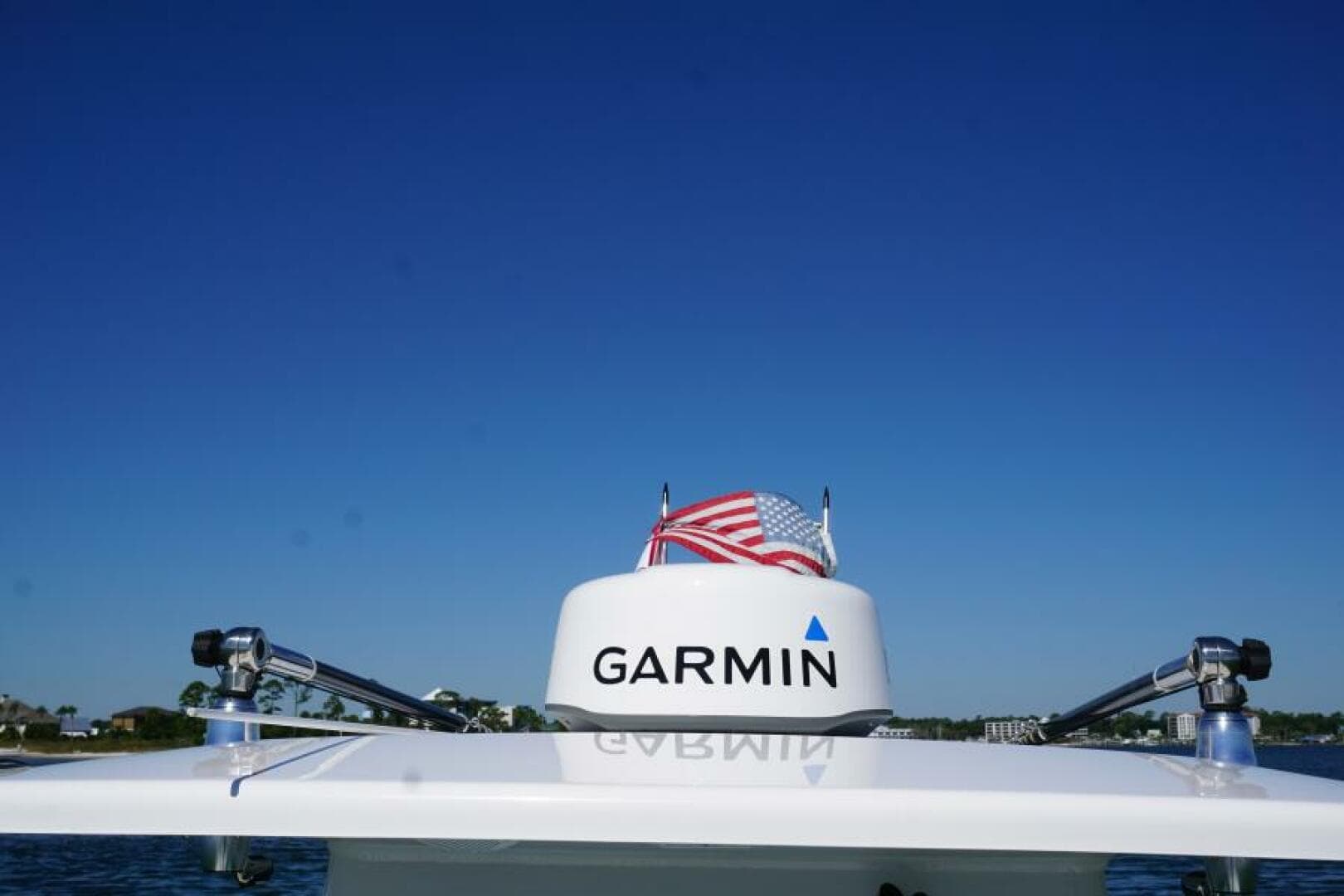 2022 25 Everglades 253cc Radar