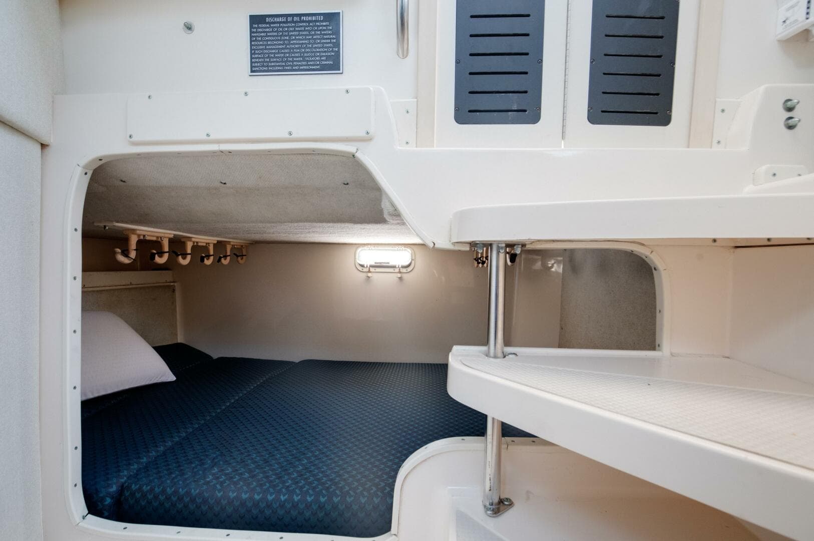 1997 Grady-White 300 Marlin