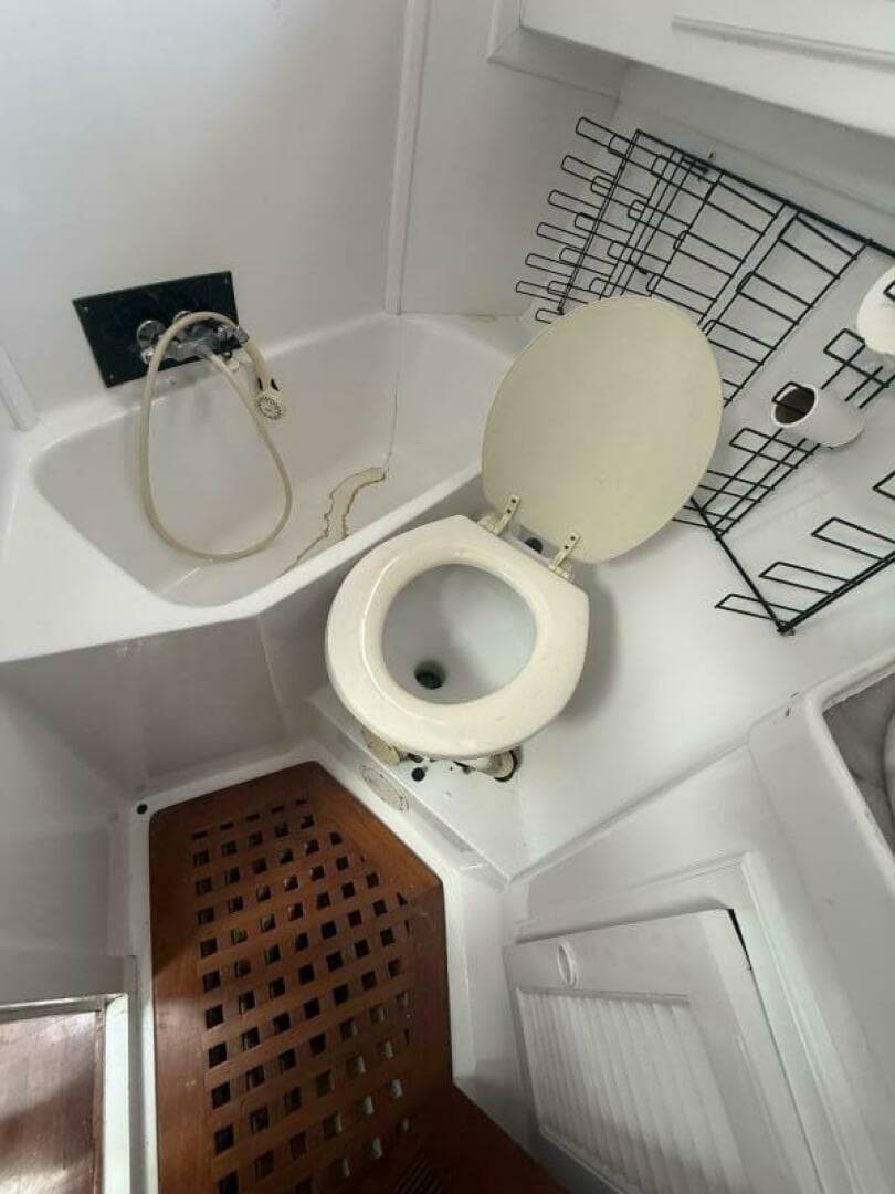 1982 Albin Tri-Cabin