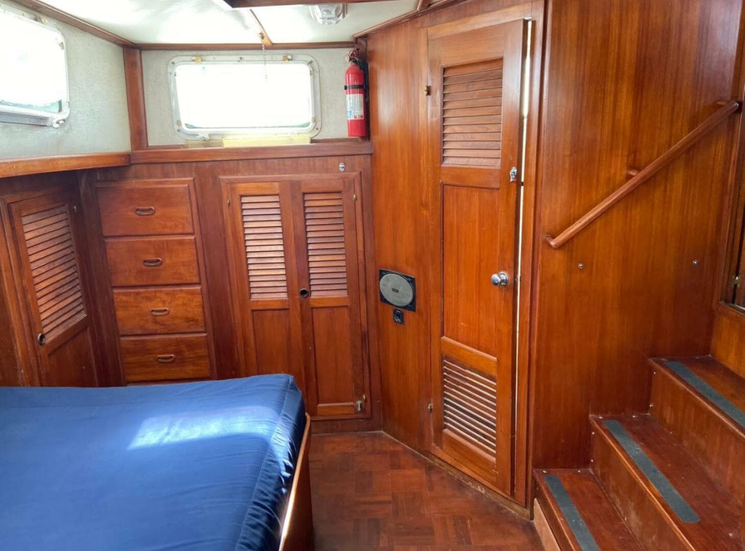 1982 Albin Tri-Cabin