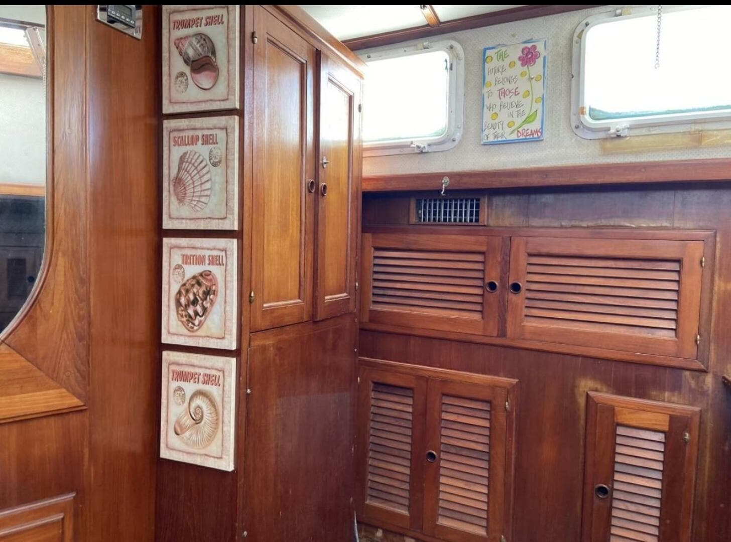 1982 Albin Tri-Cabin