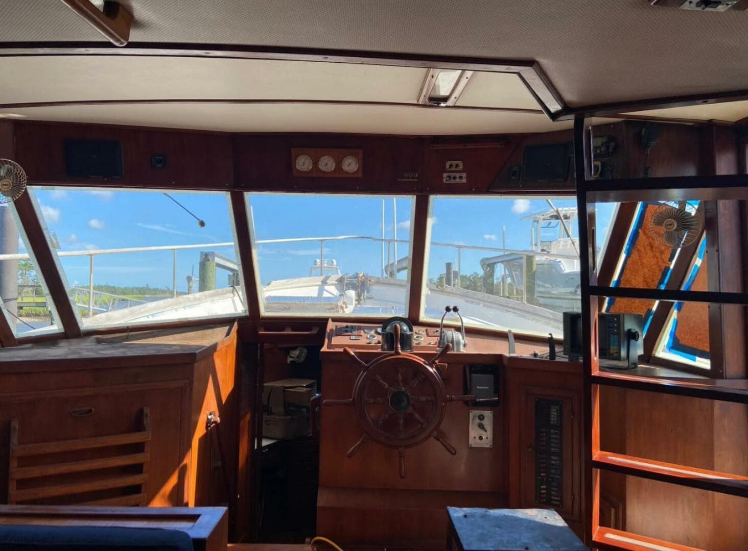 1982 Albin Tri-Cabin