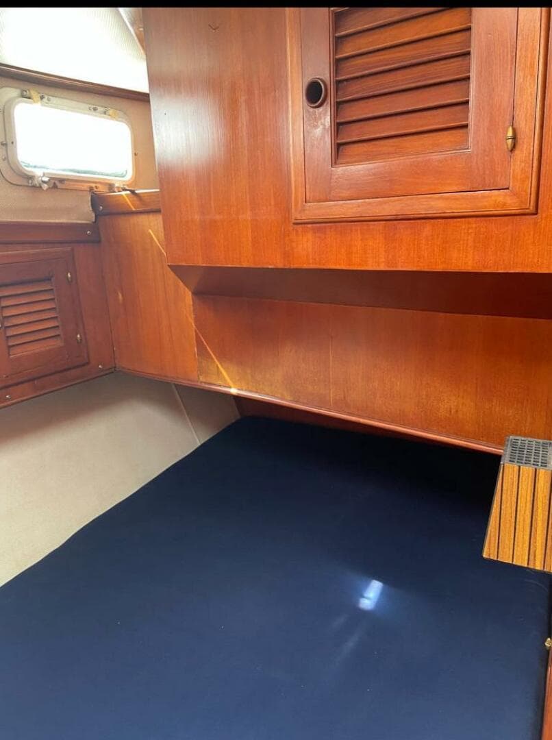 1982 Albin Tri-Cabin