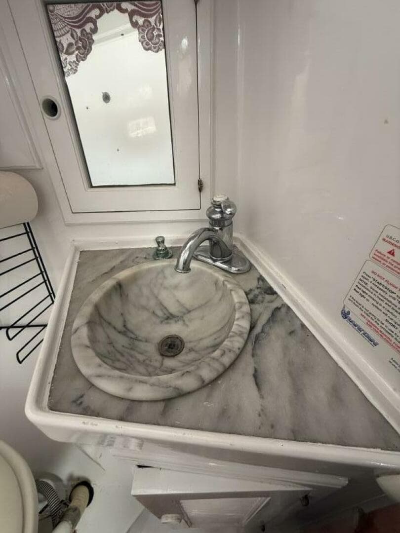 1982 Albin Tri-Cabin