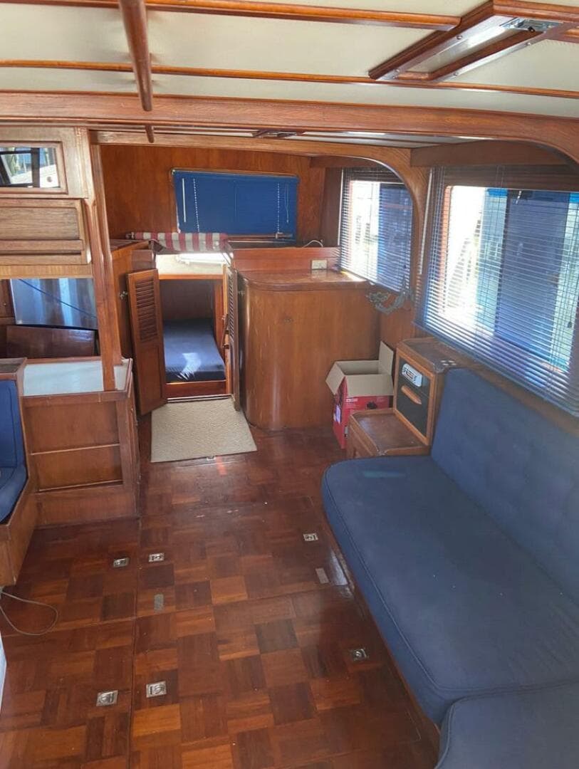 1982 Albin Tri-Cabin