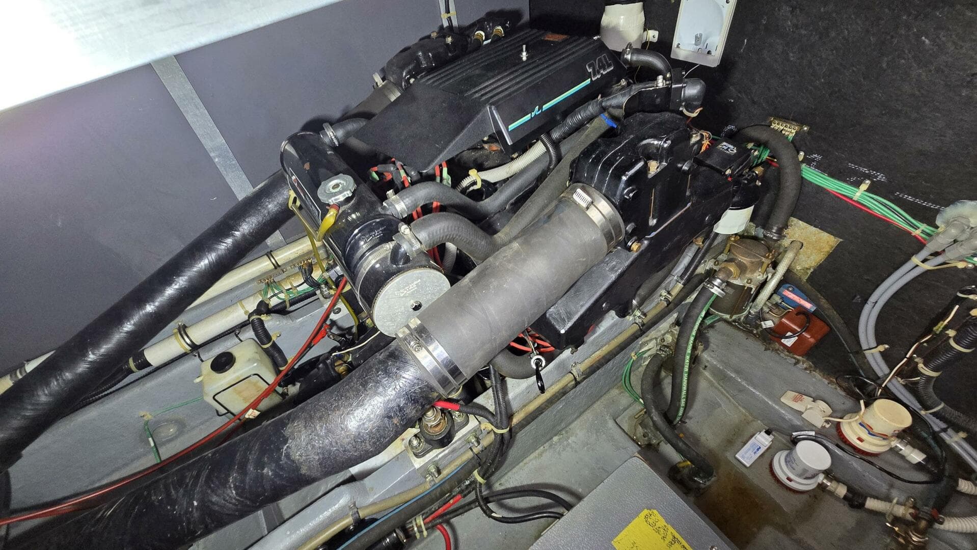 1988 Sea Ray 390 Express Cruiser