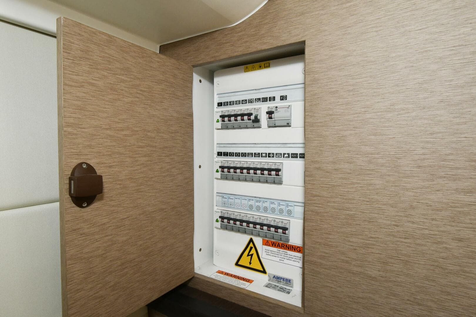 2018 Prestige 560 Fly