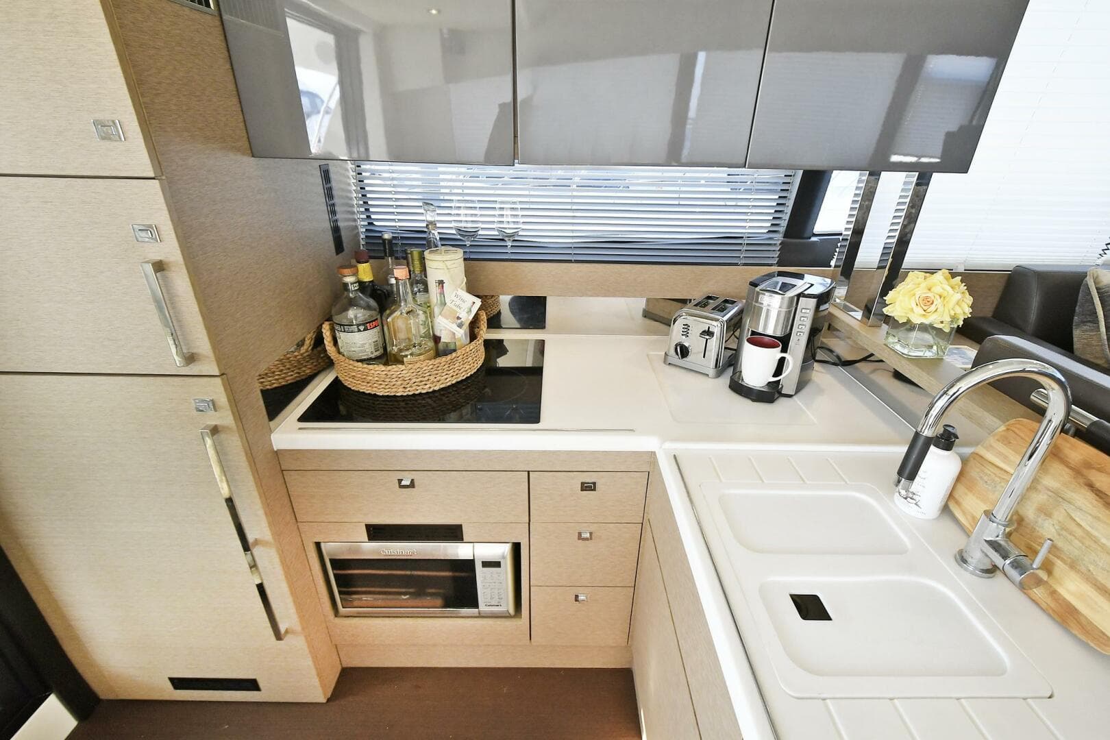 2018 Prestige 560 Fly