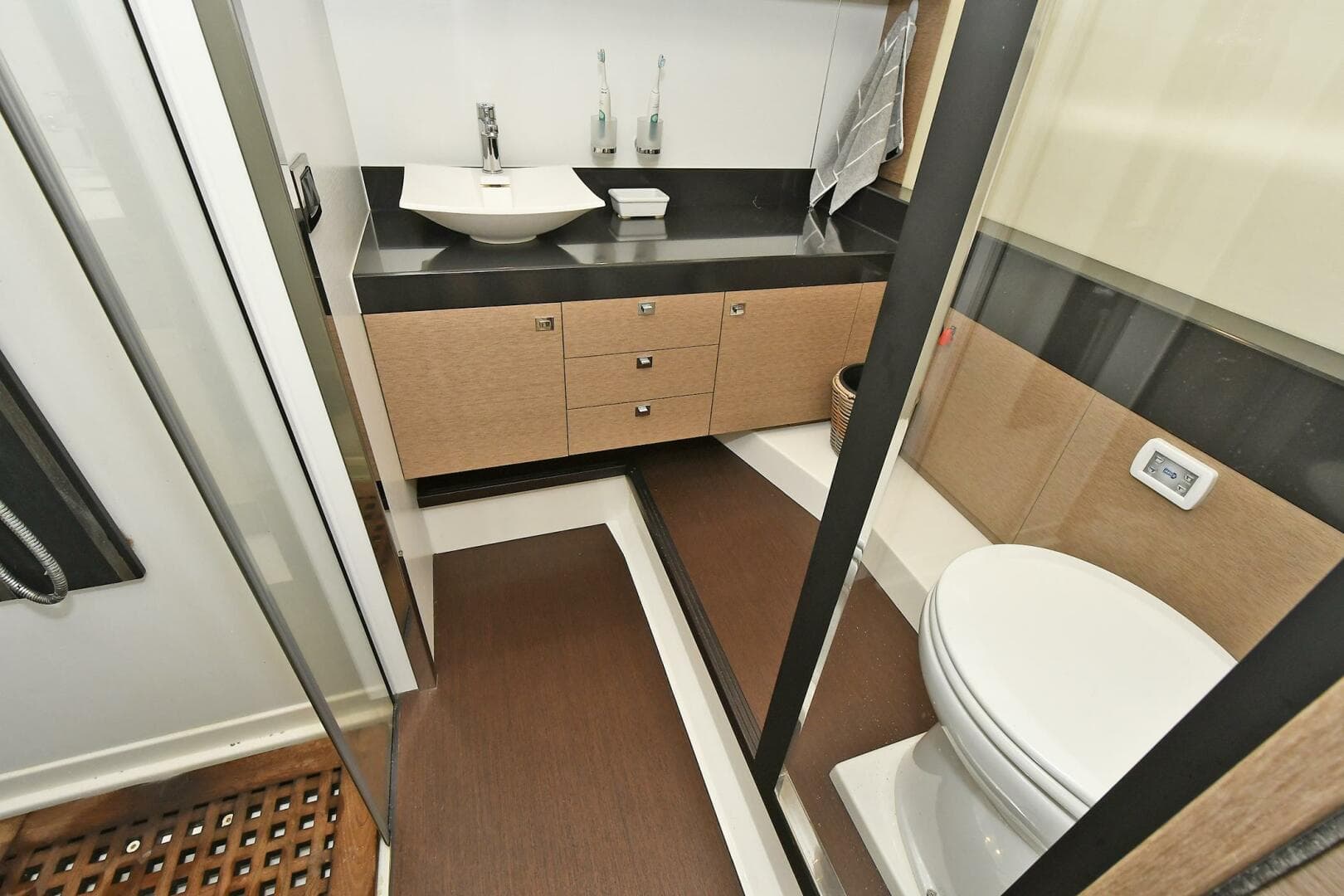 2018 Prestige 560 Fly