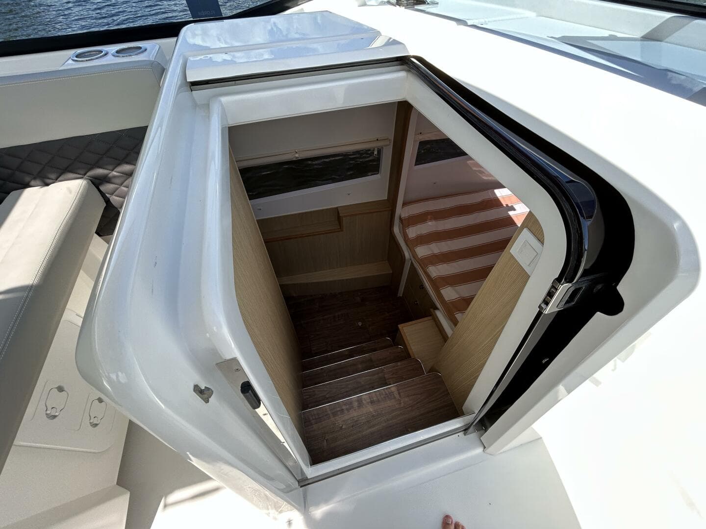 2020 Aquila 36 Sport