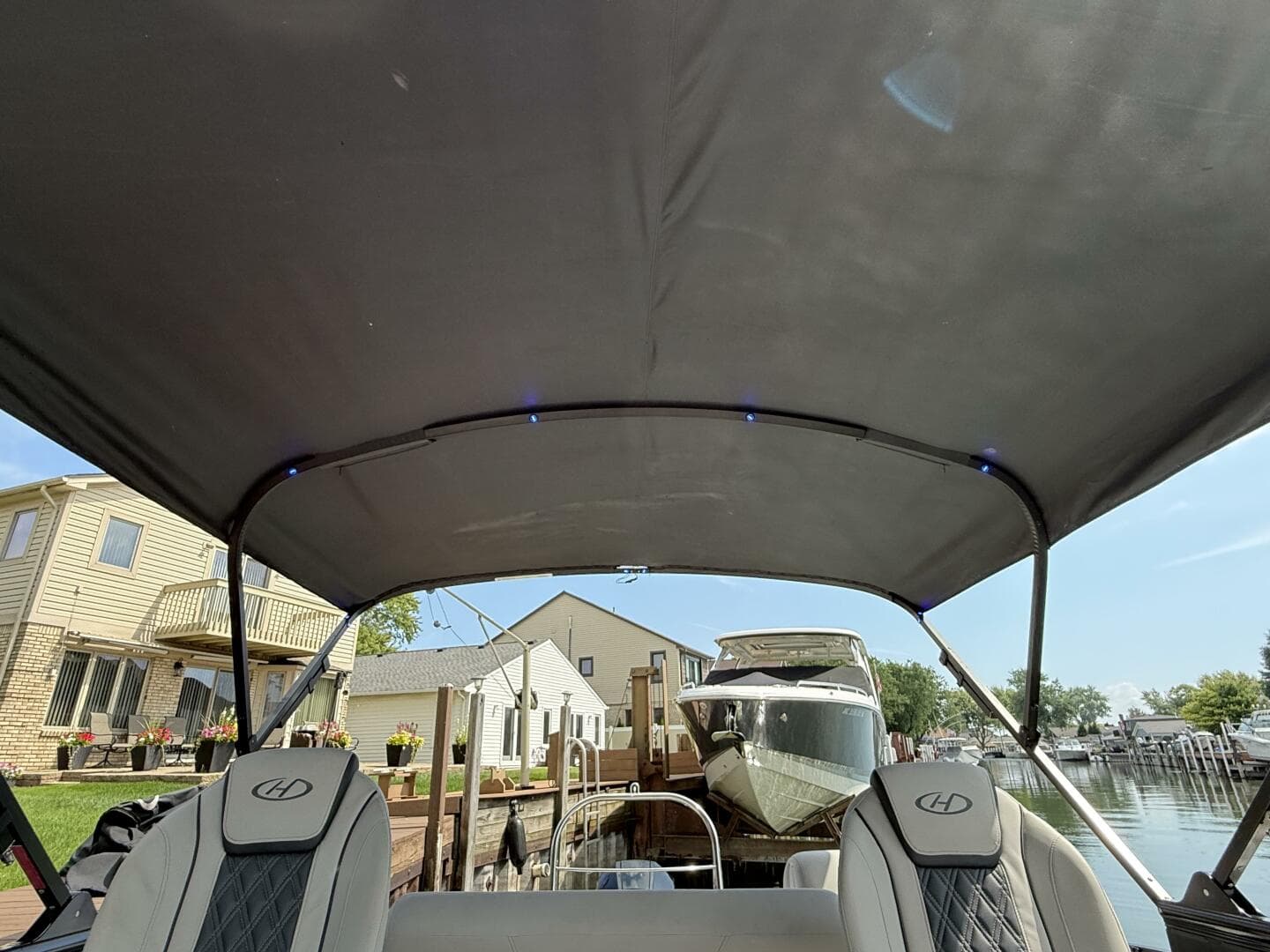 2022 Harris Sunliner 230