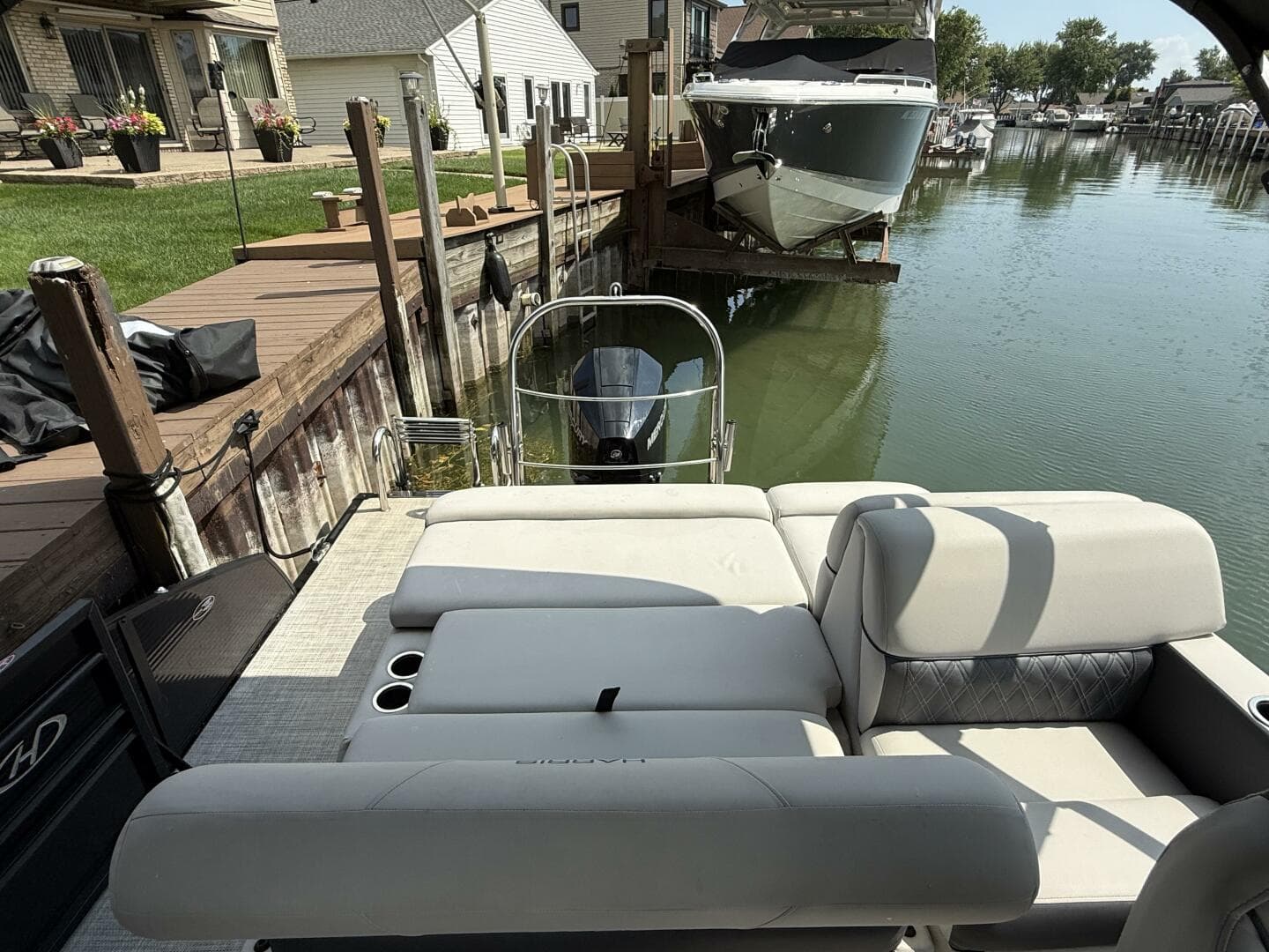 2022 Harris Sunliner 230