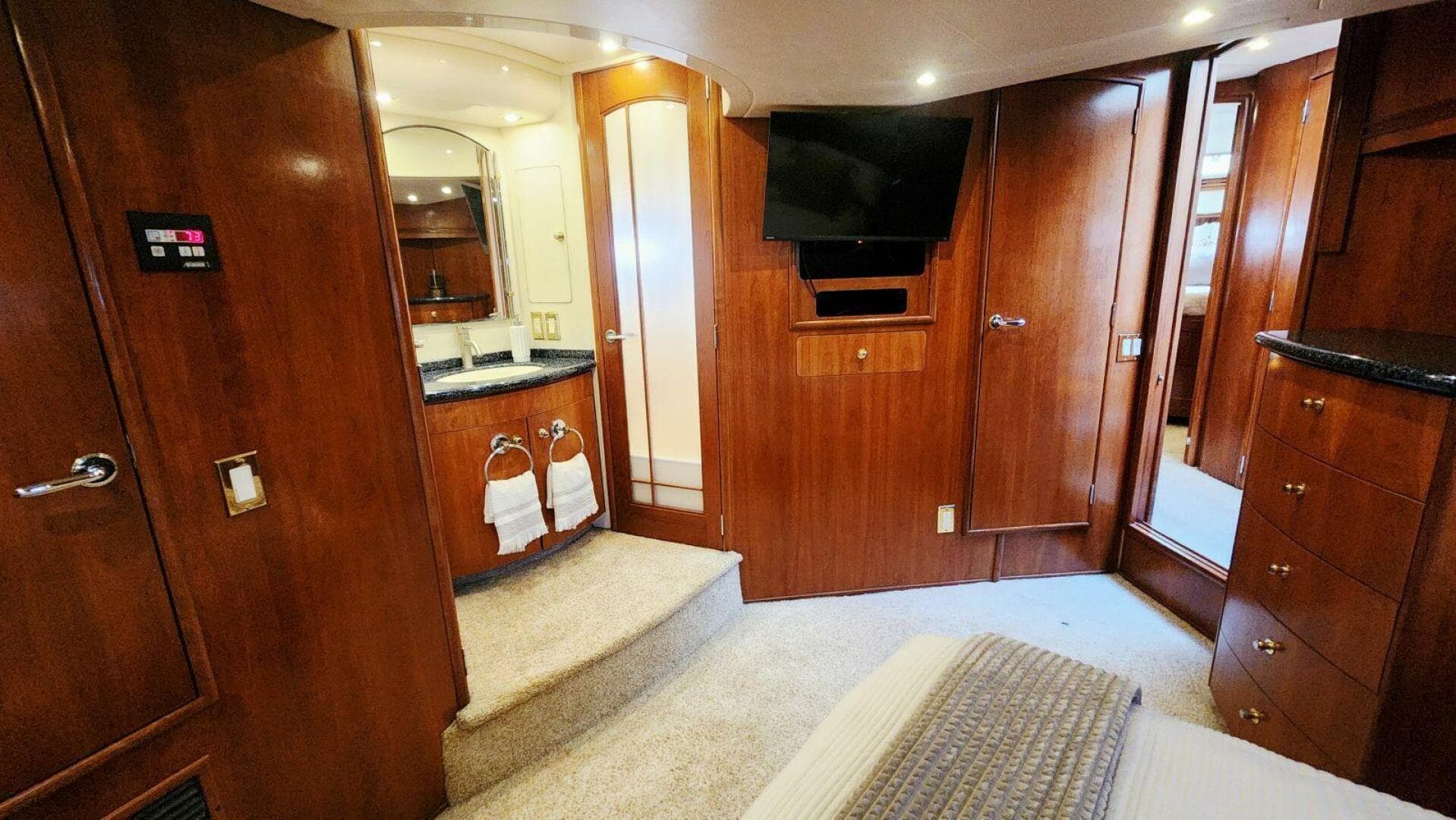 1999 Carver 530 Voyager Pilothouse