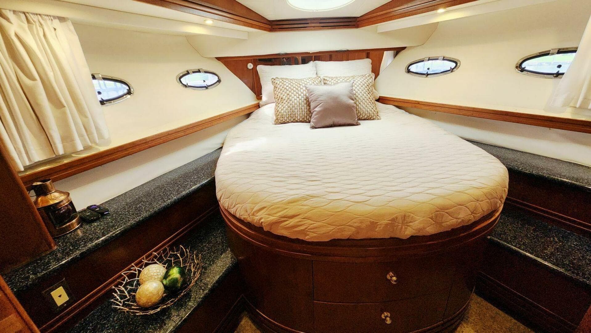 1999 Carver 530 Voyager Pilothouse