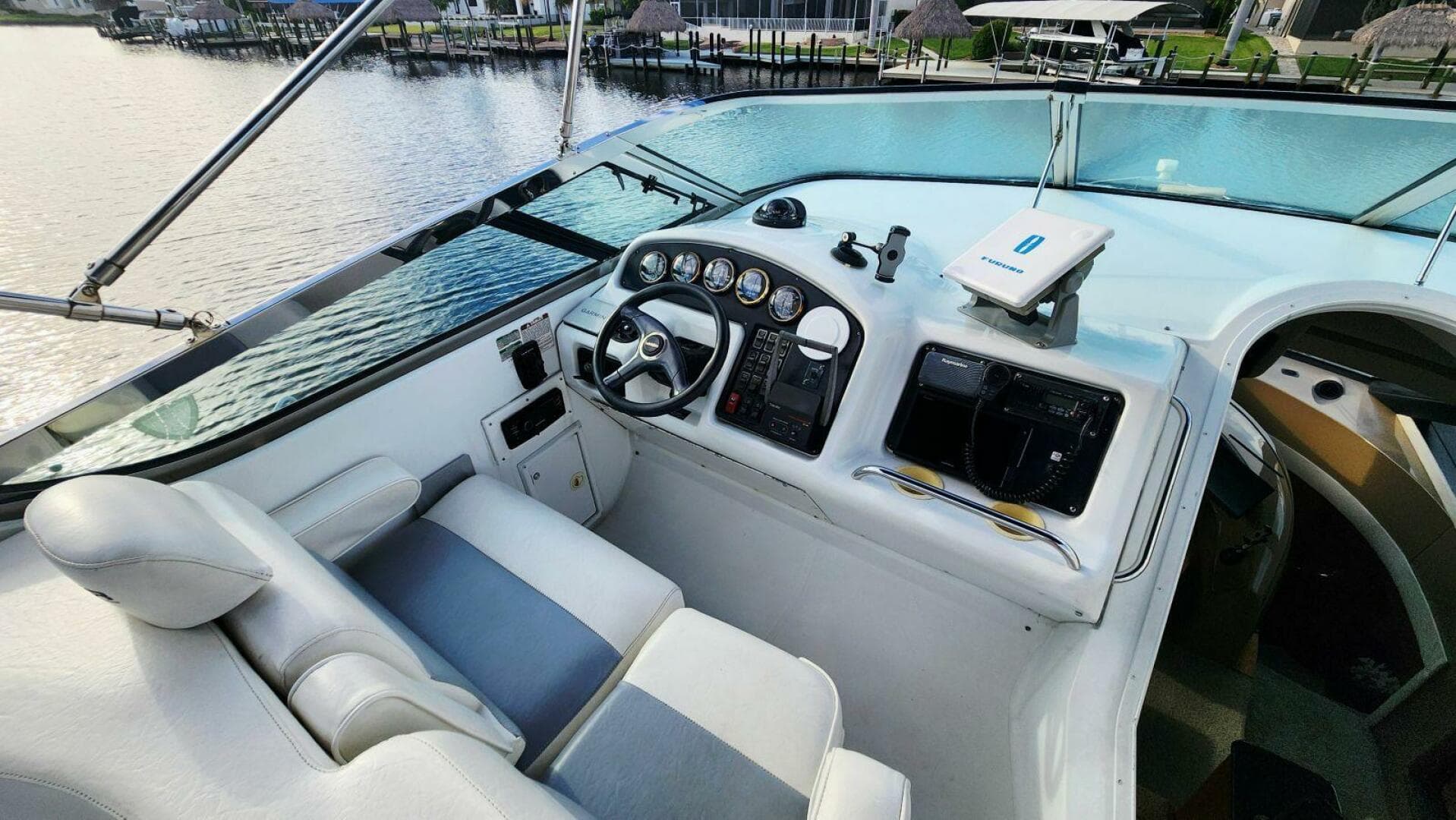 1999 Carver 530 Voyager Pilothouse