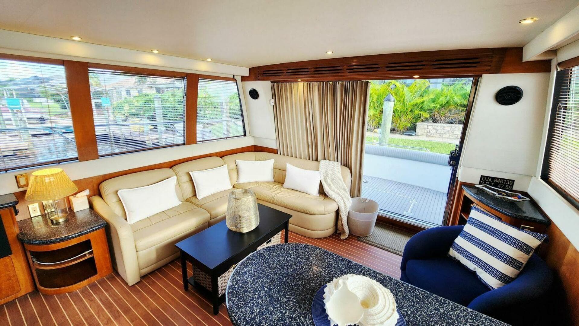 1999 Carver 530 Voyager Pilothouse