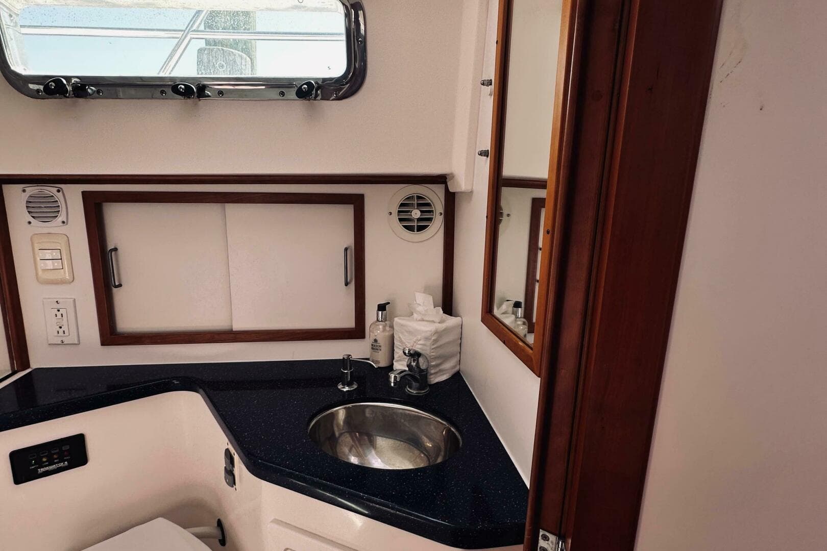 2007 Sabreline 34 Express