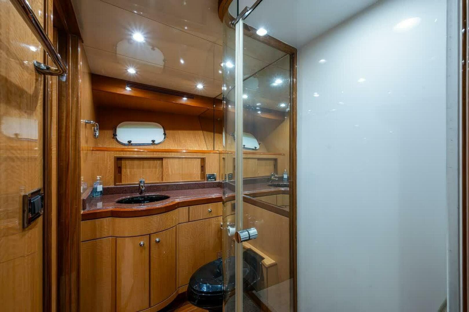 Ocean Alexander 78 Somewhere In Time- Head