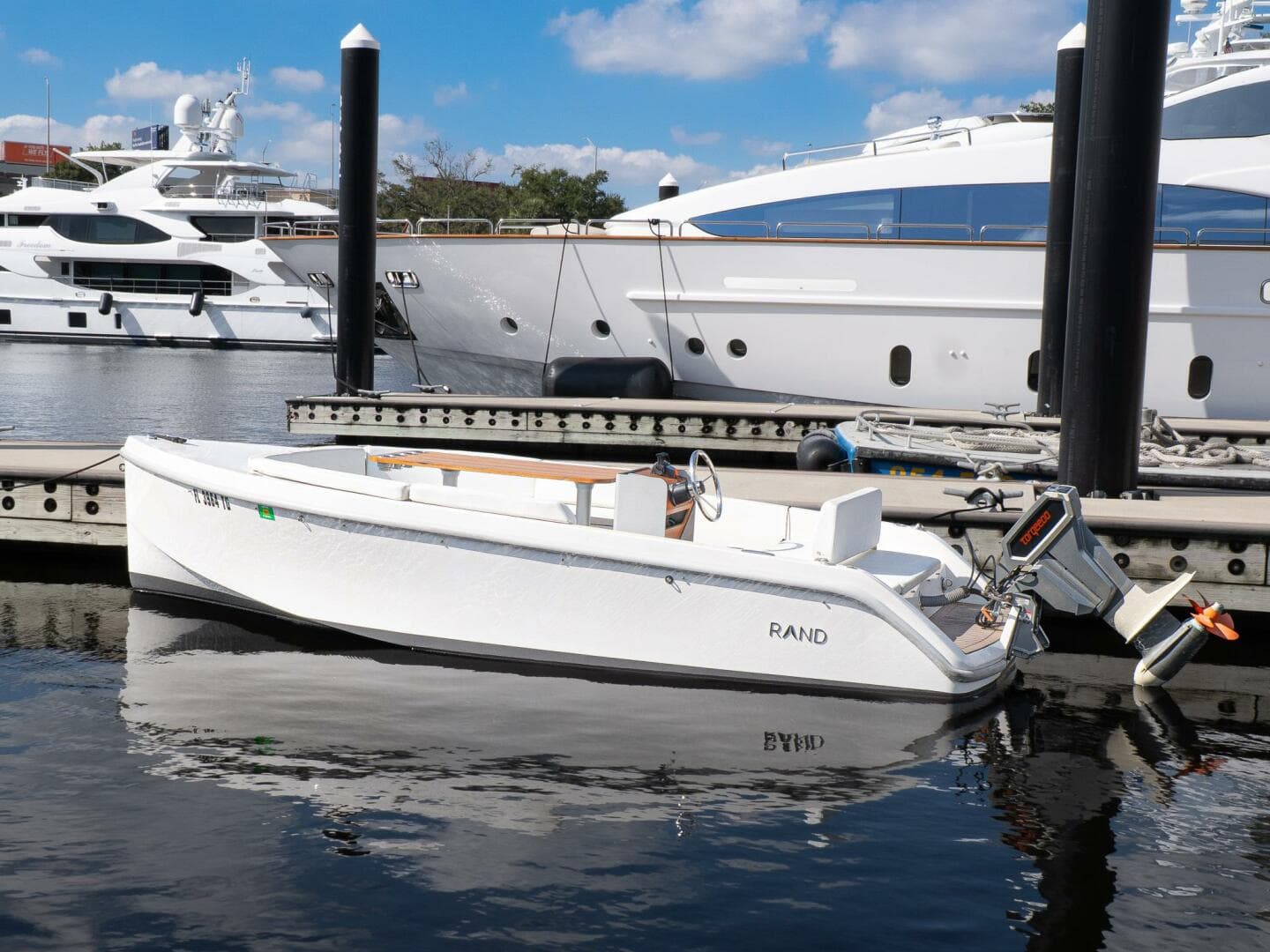 2022 Rand 18' Electric Boat