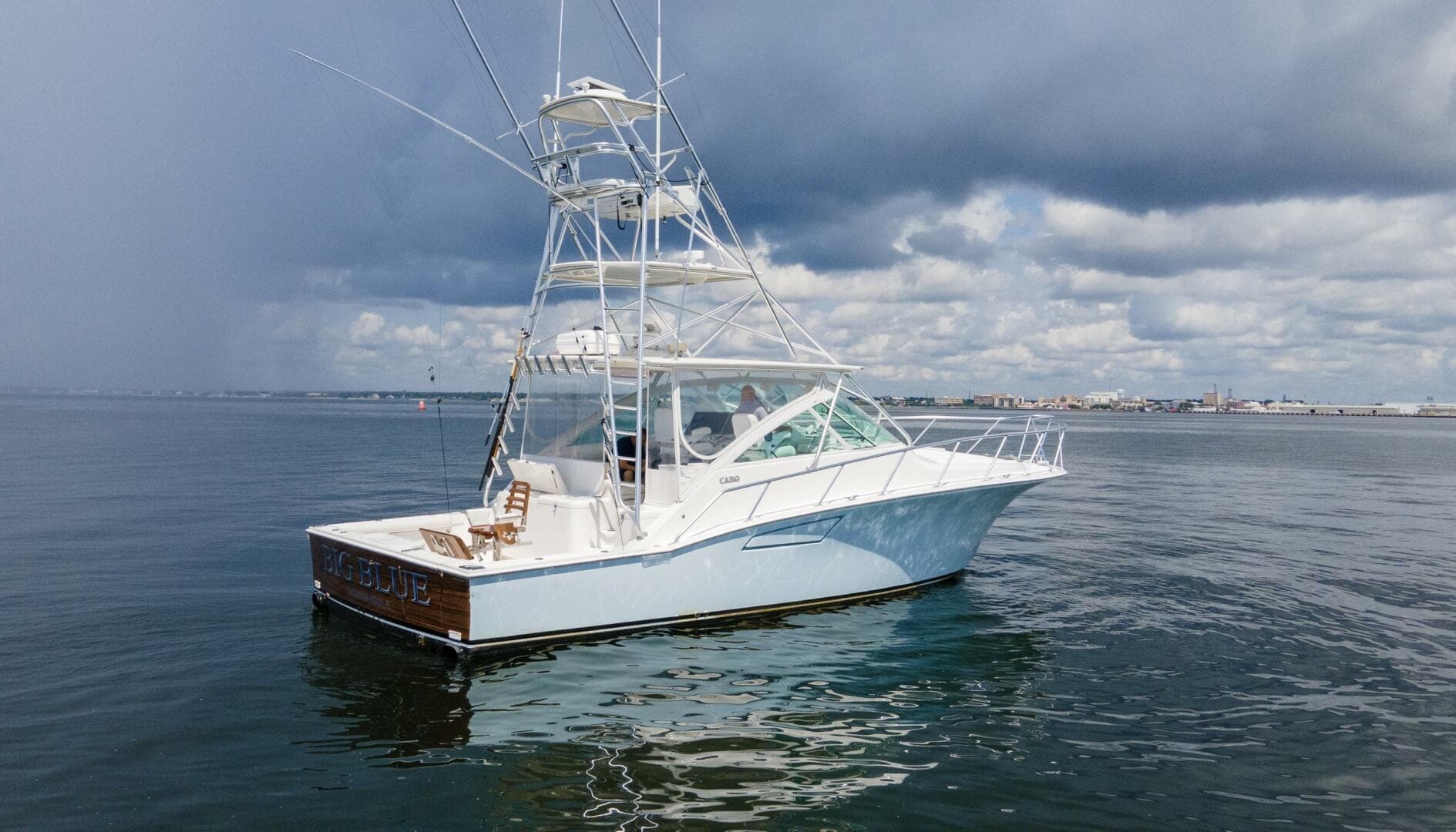 2007 40 Cabo Express Big Blue Exterior (4)