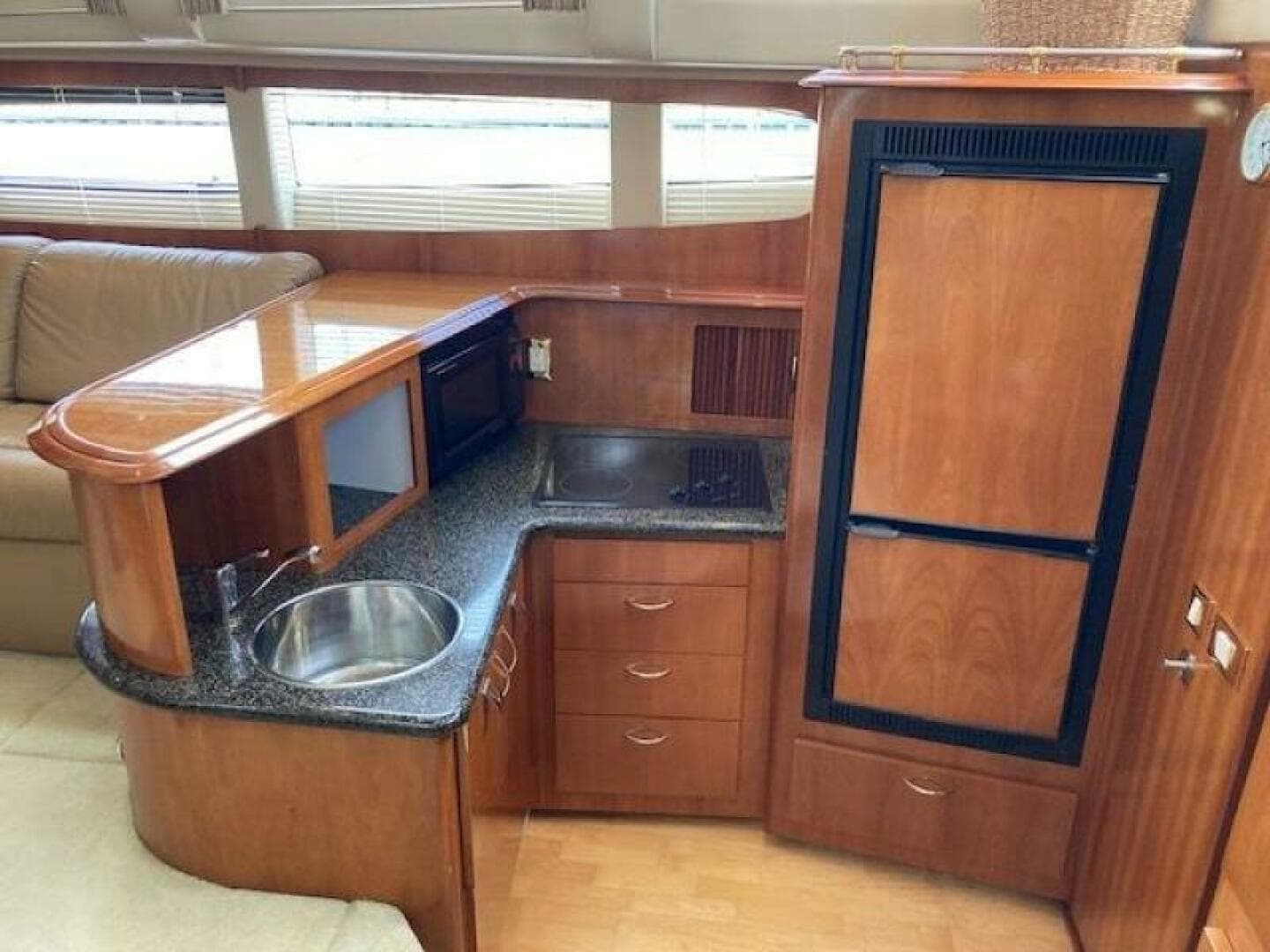 2003 Carver 396 Aft Cabin MY