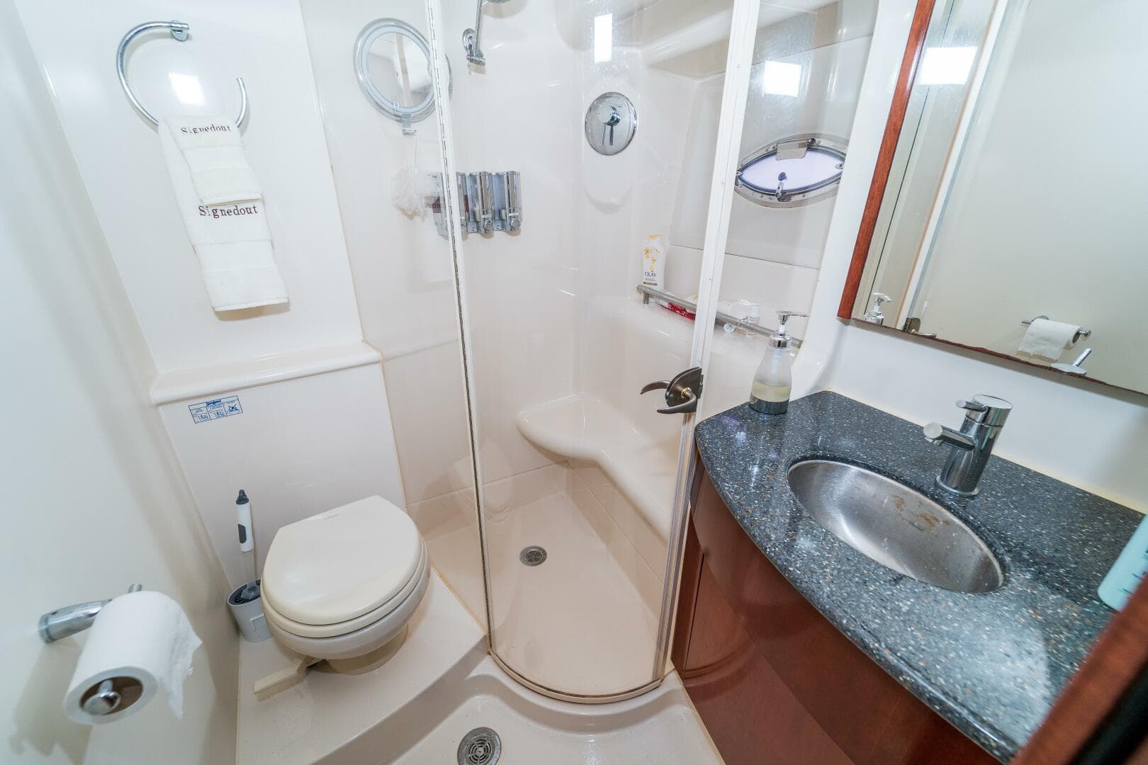 2009 Meridian 441 Sedan