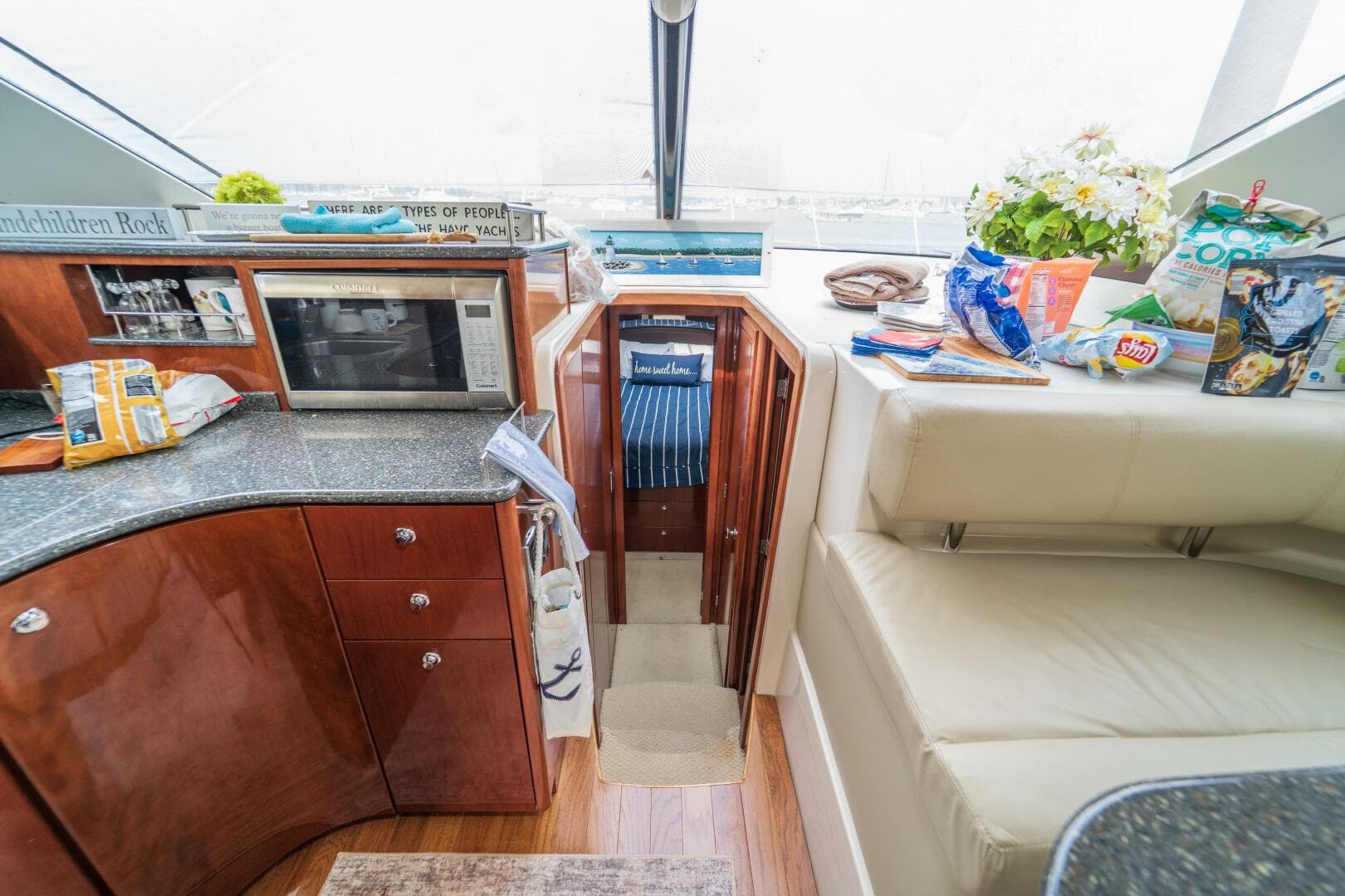 2009 Meridian 441 Sedan