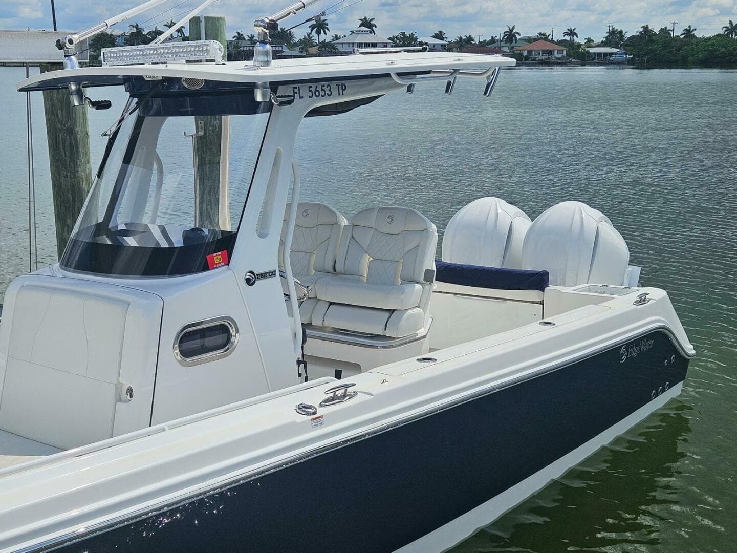 2023 Edgewater 262CC
