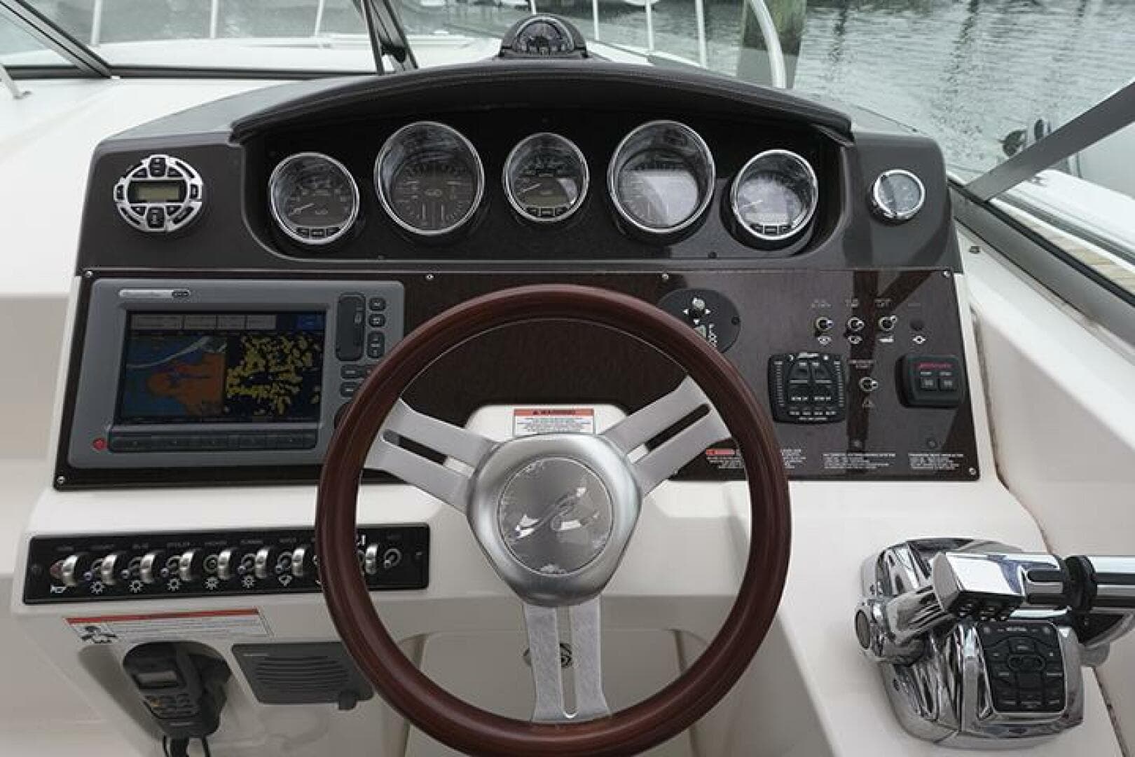 2010 Sea Ray 310 Sundancer