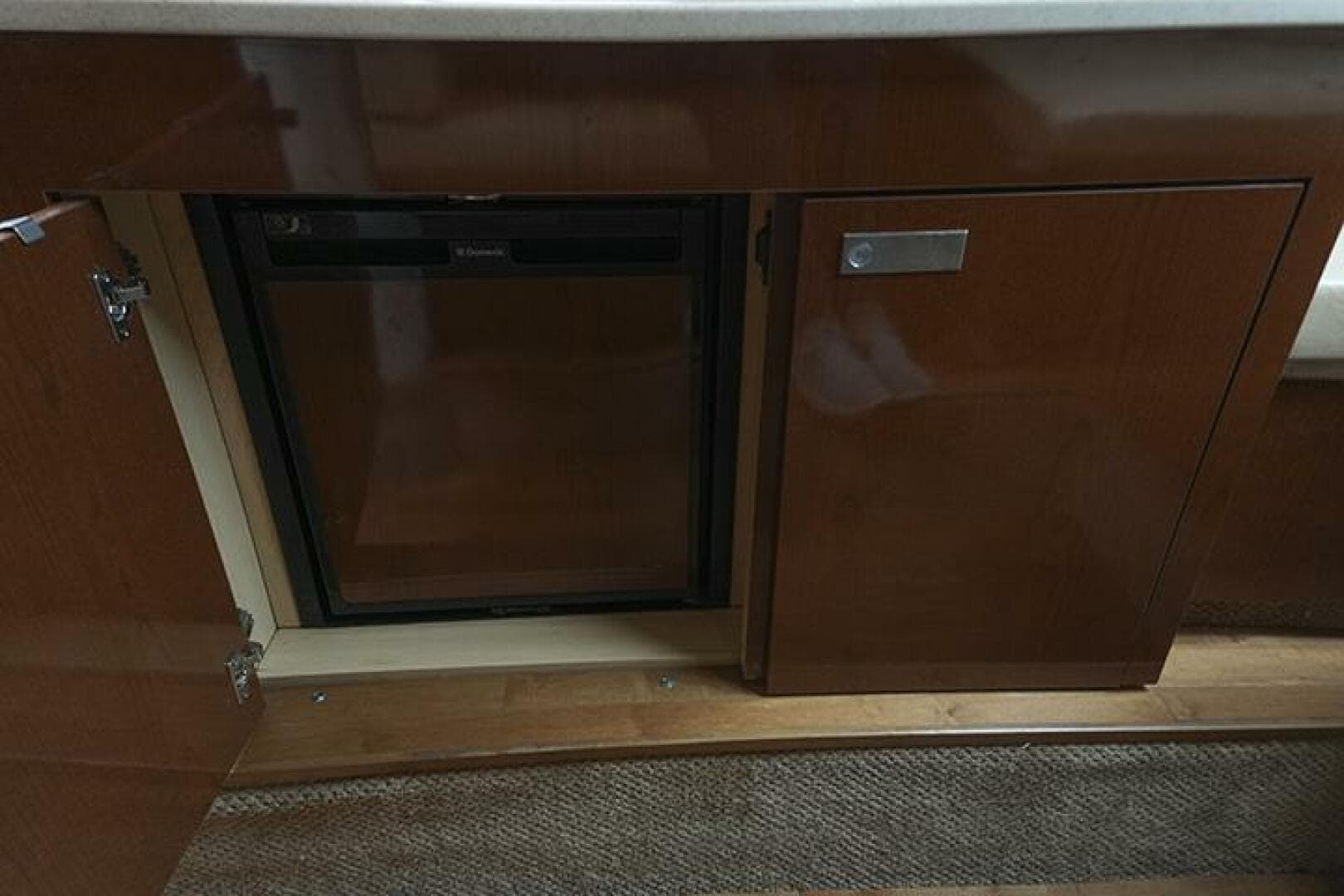 2010 Sea Ray 310 Sundancer