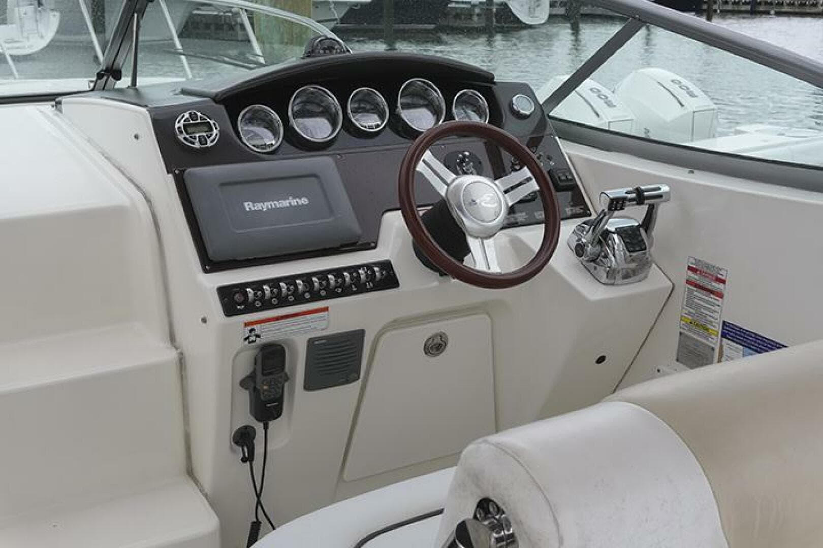 2010 Sea Ray 310 Sundancer