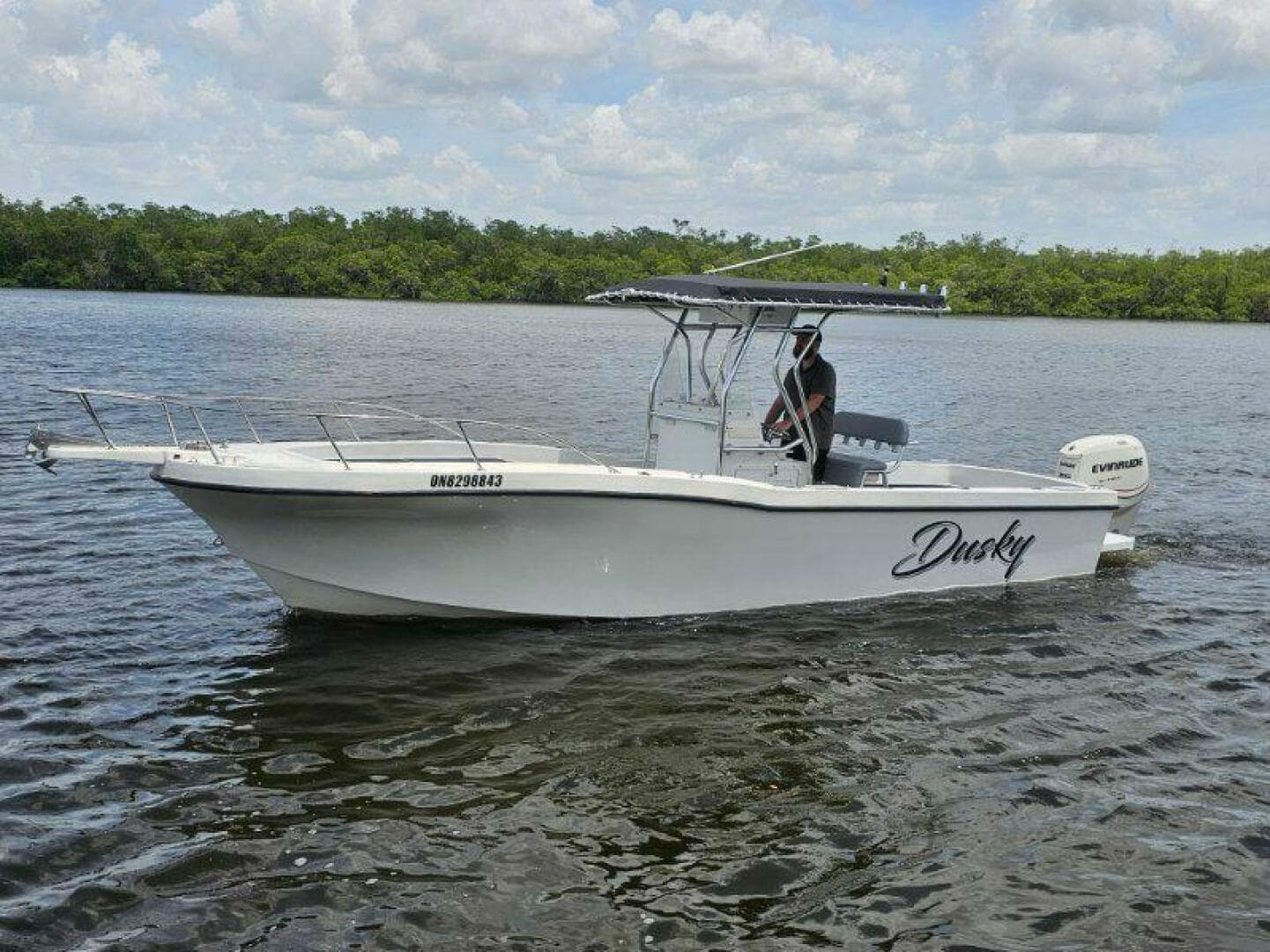 1999 Dusky 256 Center Console