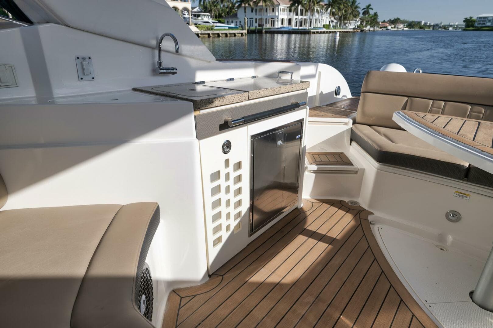 2016 Sea Ray 350 SLX