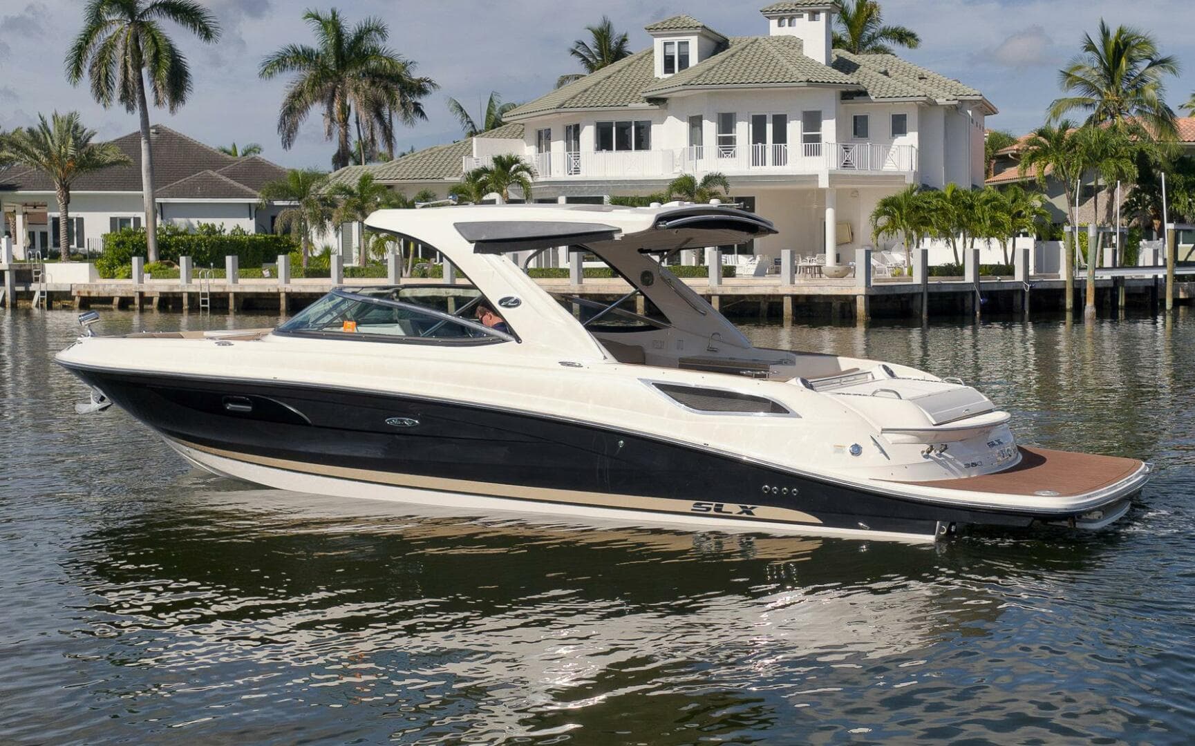 2016 Sea Ray 350 SLX