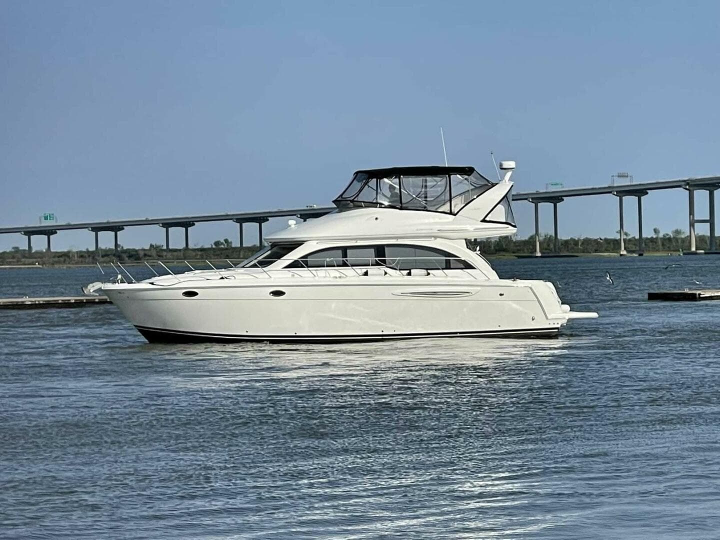 2006 Meridian 411 Sedan