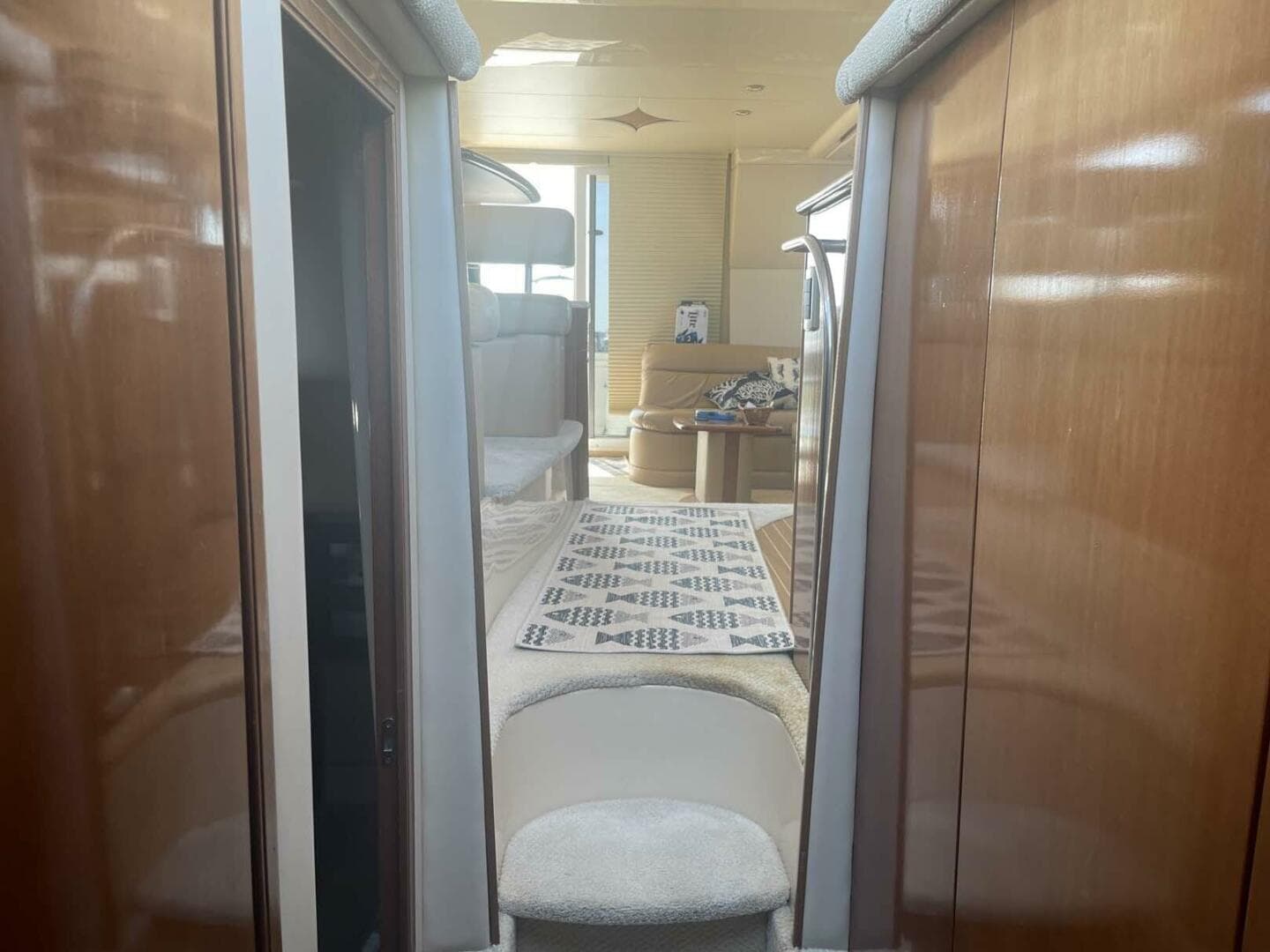 2006 Meridian 411 Sedan