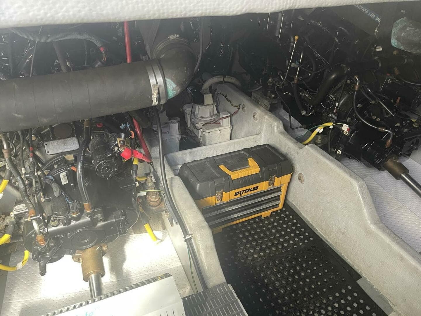 2006 Meridian 411 Sedan