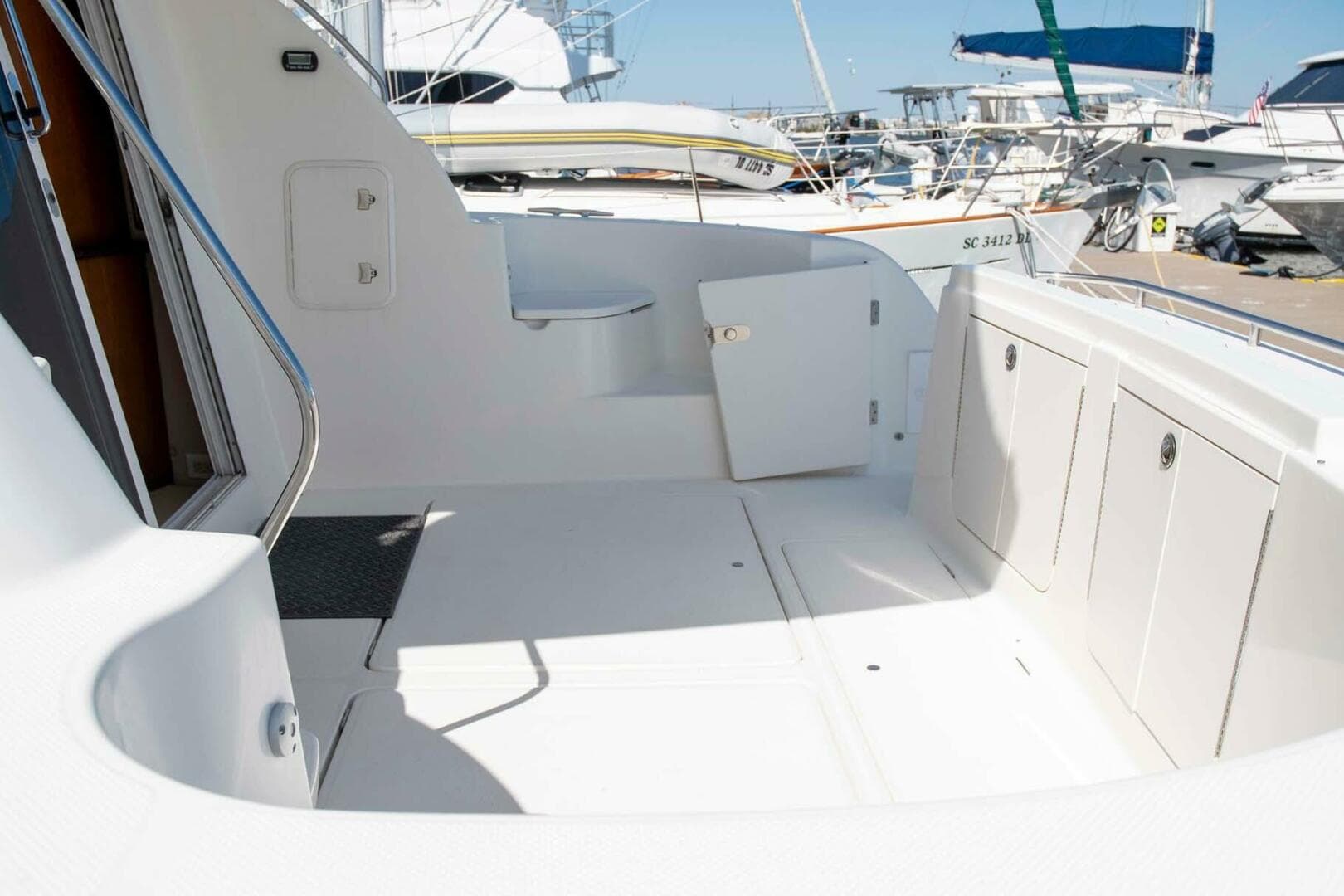 2006 Meridian 411 Sedan