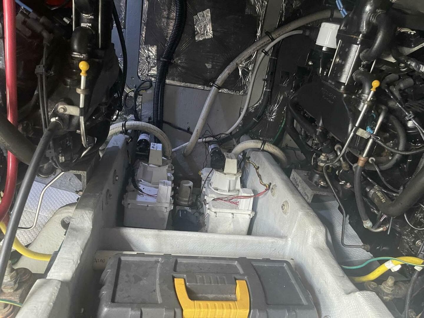 2006 Meridian 411 Sedan