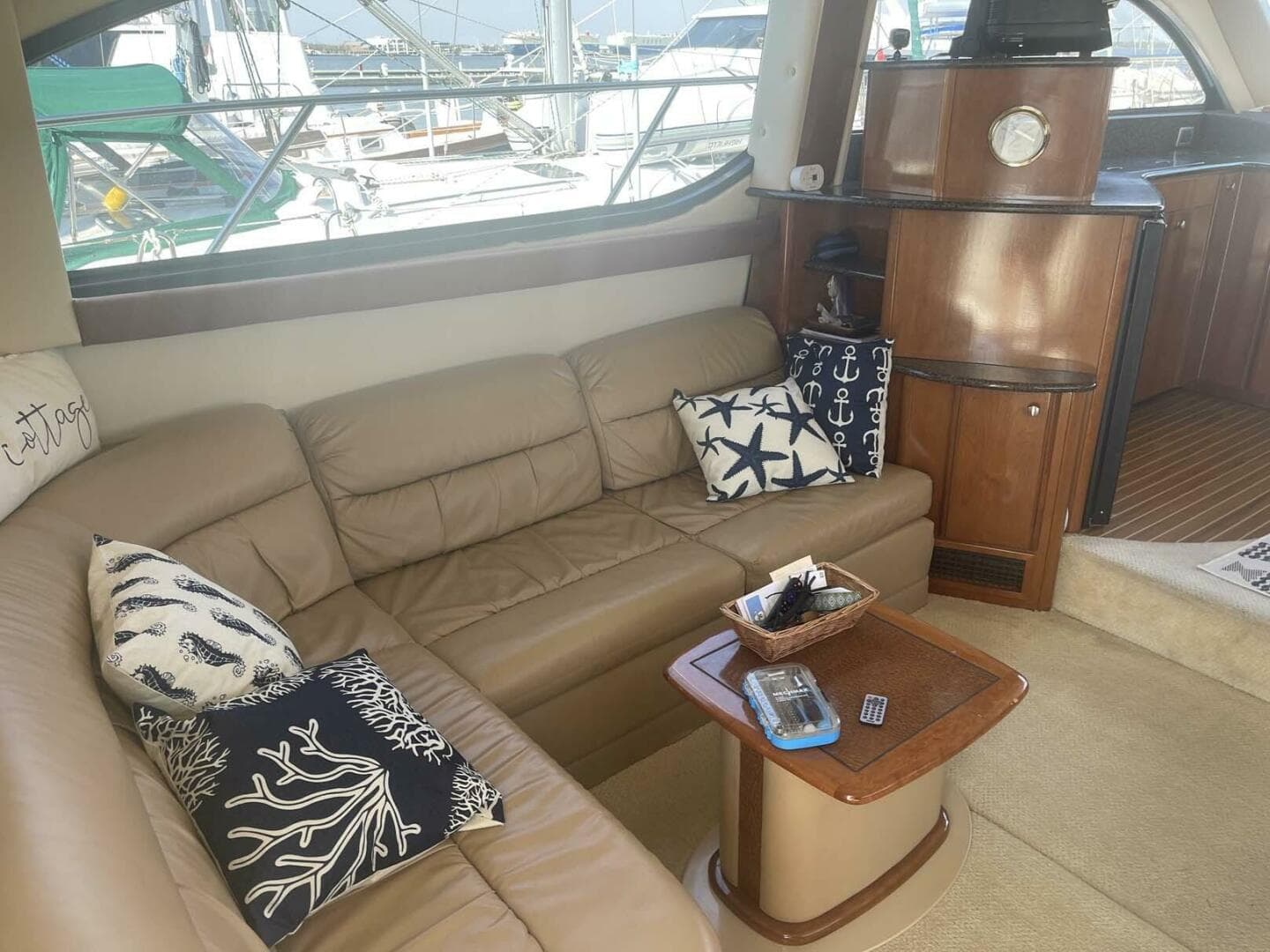 2006 Meridian 411 Sedan