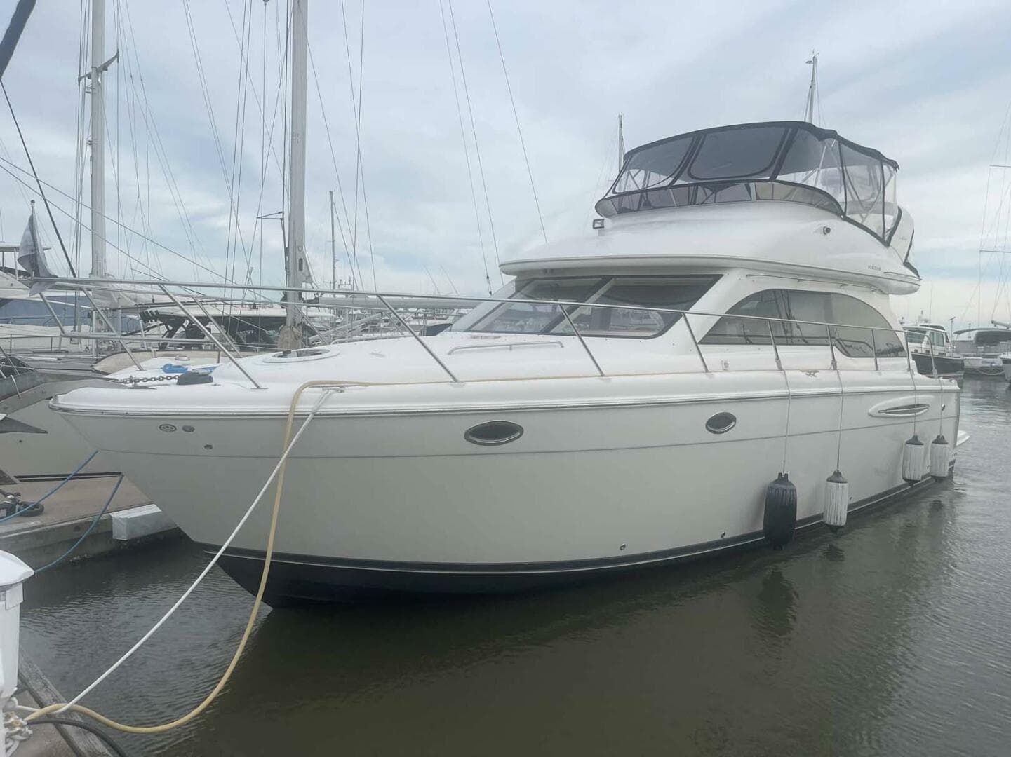 2006 Meridian 411 Sedan