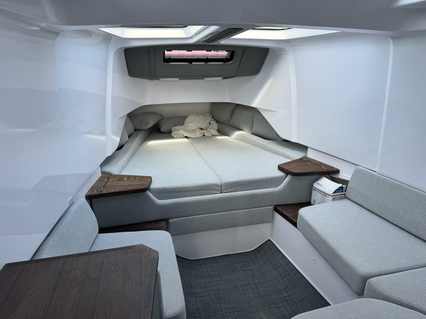 2022 Axopar 37 XC CROSS CABIN