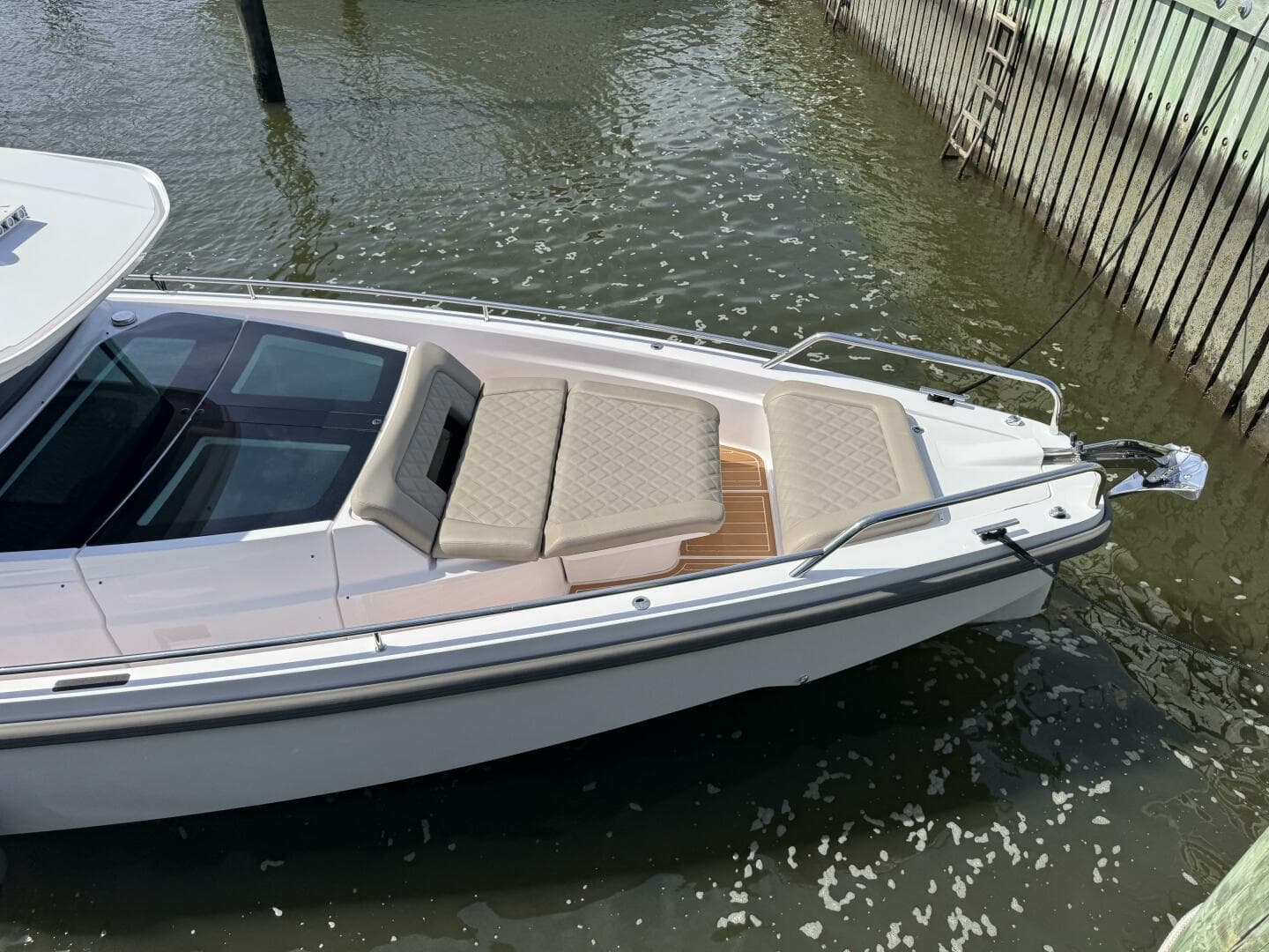 2022 Axopar 37 XC CROSS CABIN