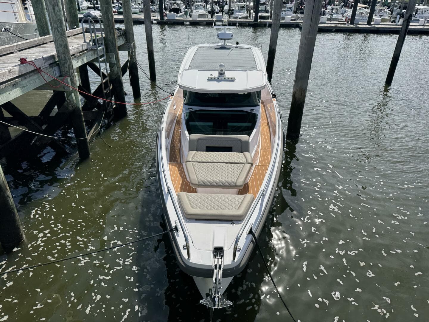 2022 Axopar 37 XC CROSS CABIN