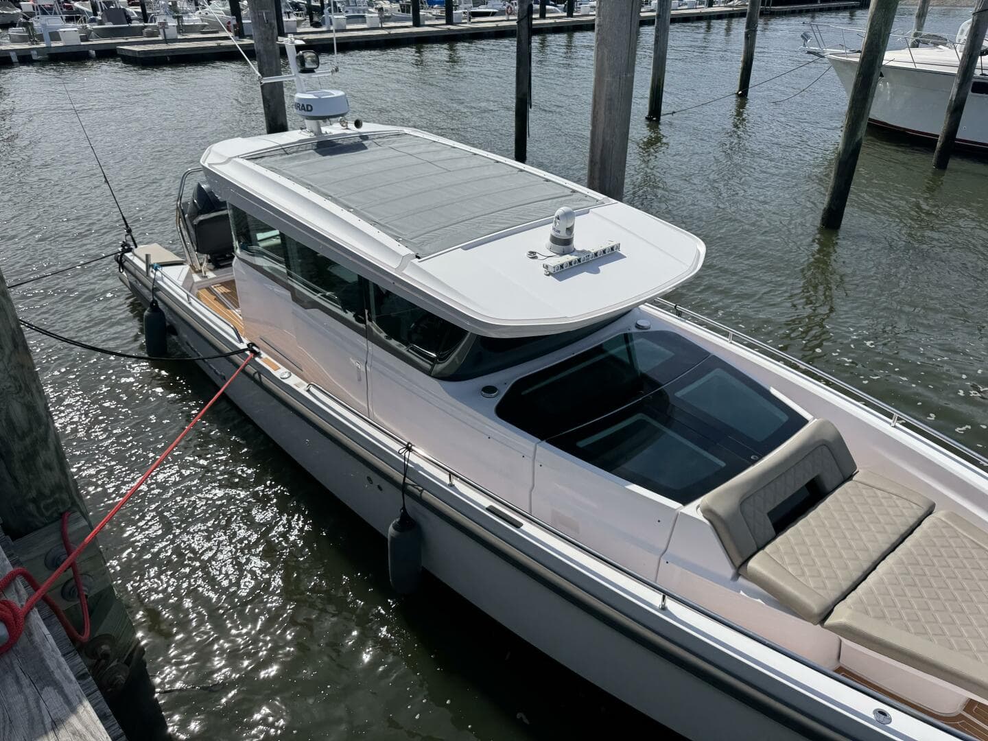 2022 Axopar 37 XC CROSS CABIN