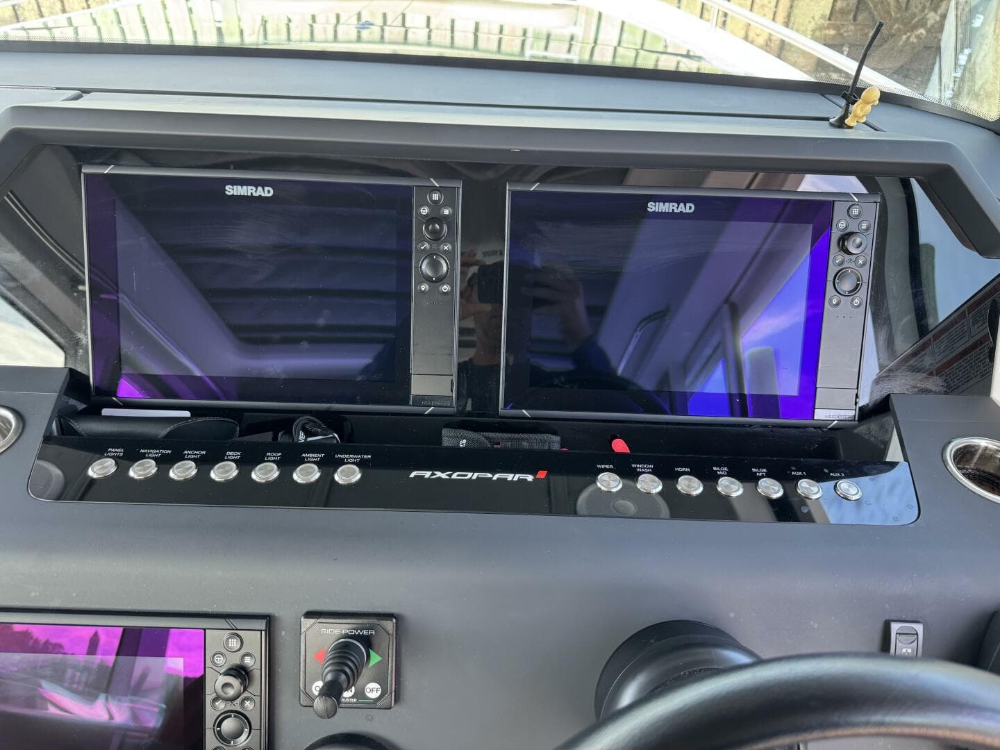 2022 Axopar 37 XC CROSS CABIN